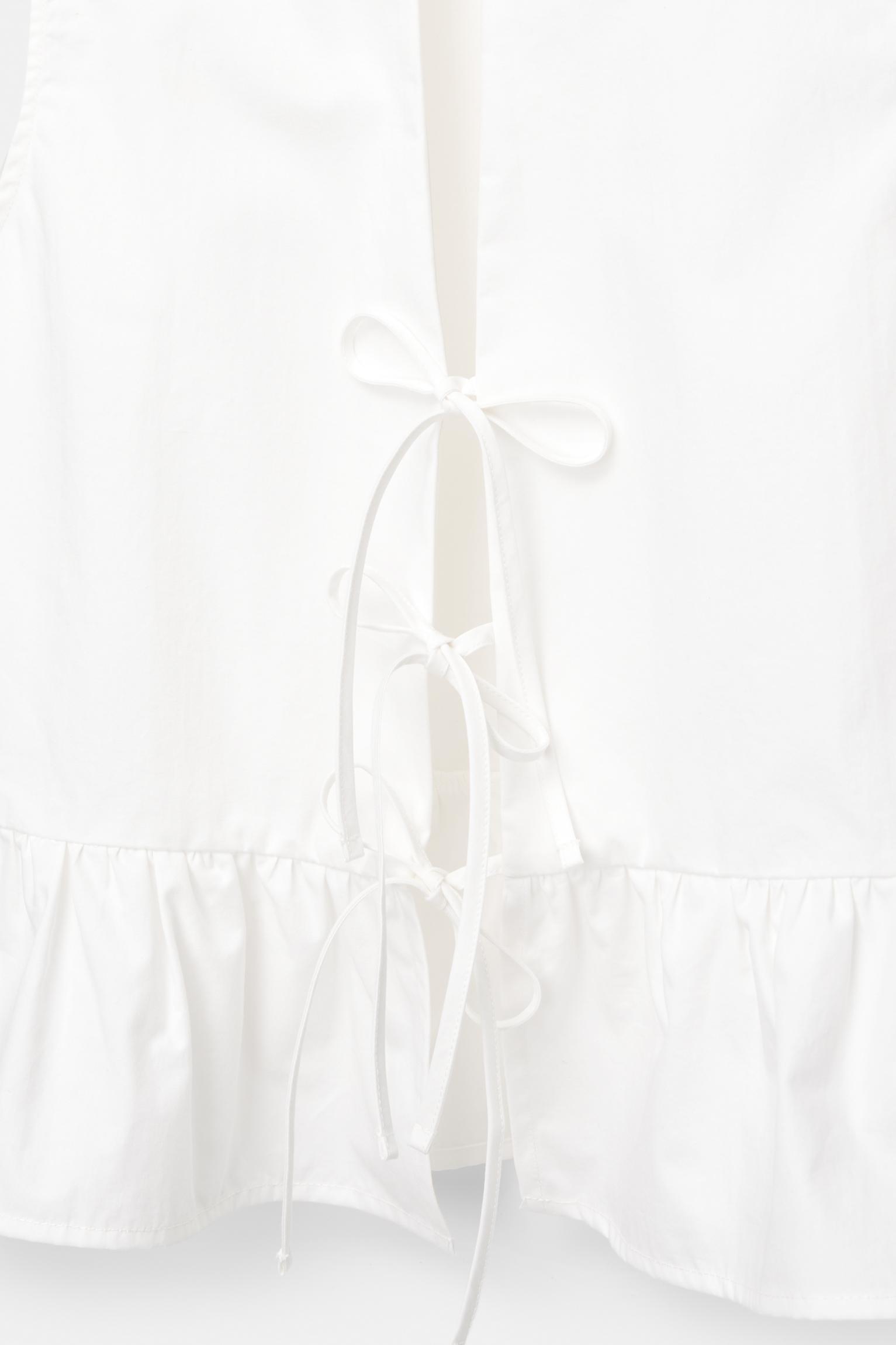 Blouse with ties Product Image