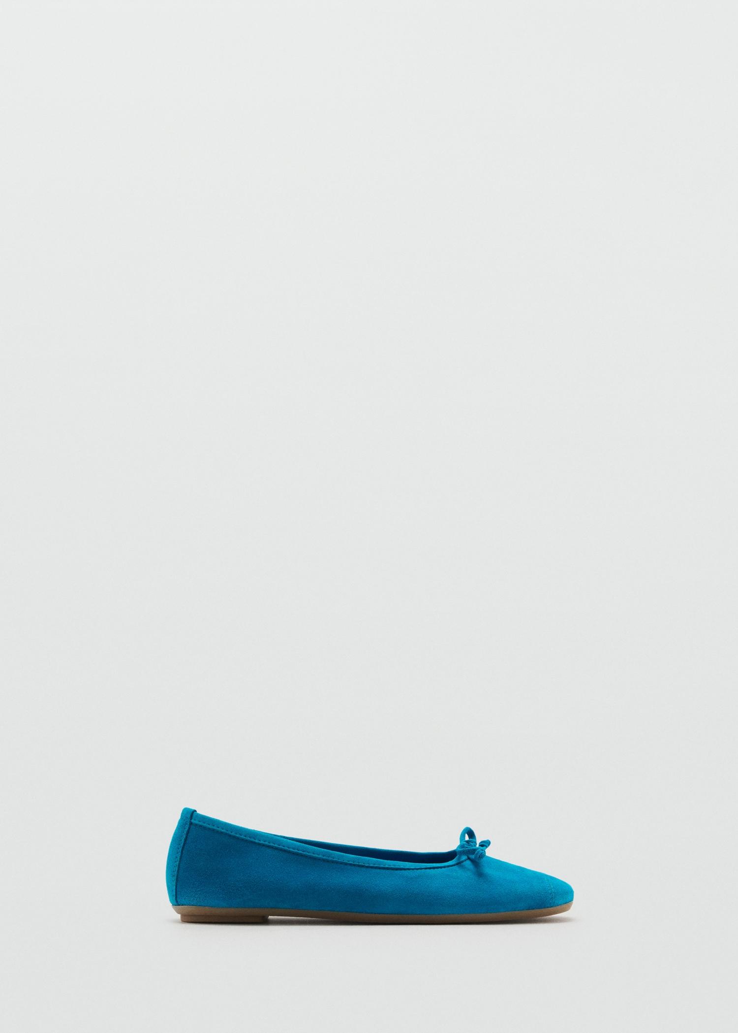 Bow suede ballerina - Women | MANGO USA Product Image