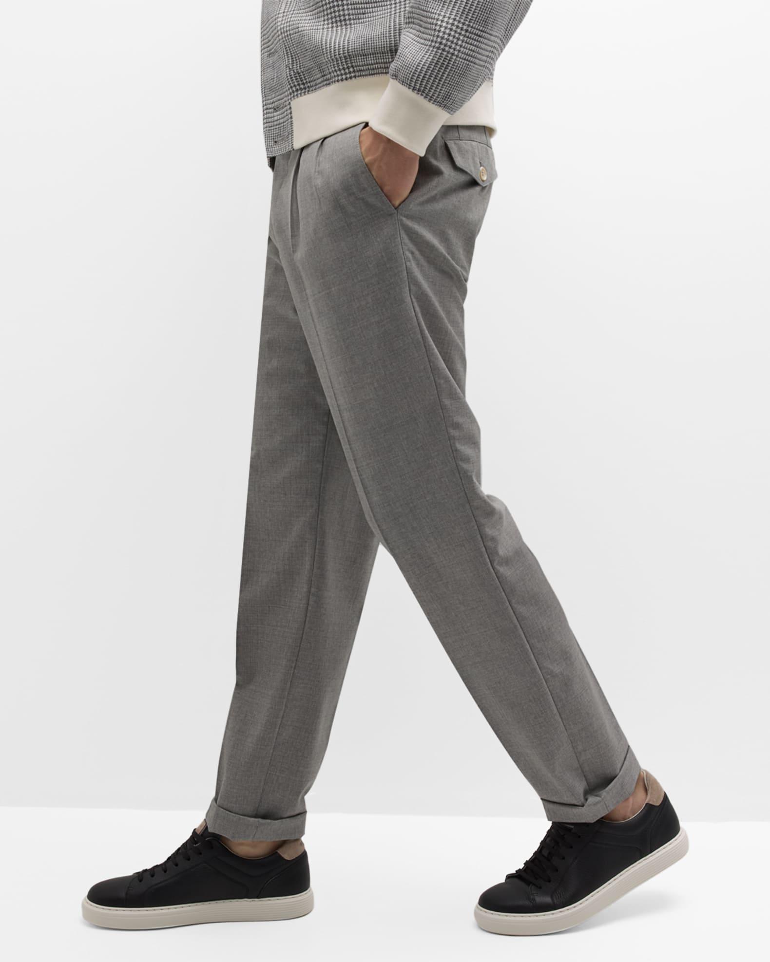 Men's Grained Calfskin Low-Top Sneakers Product Image