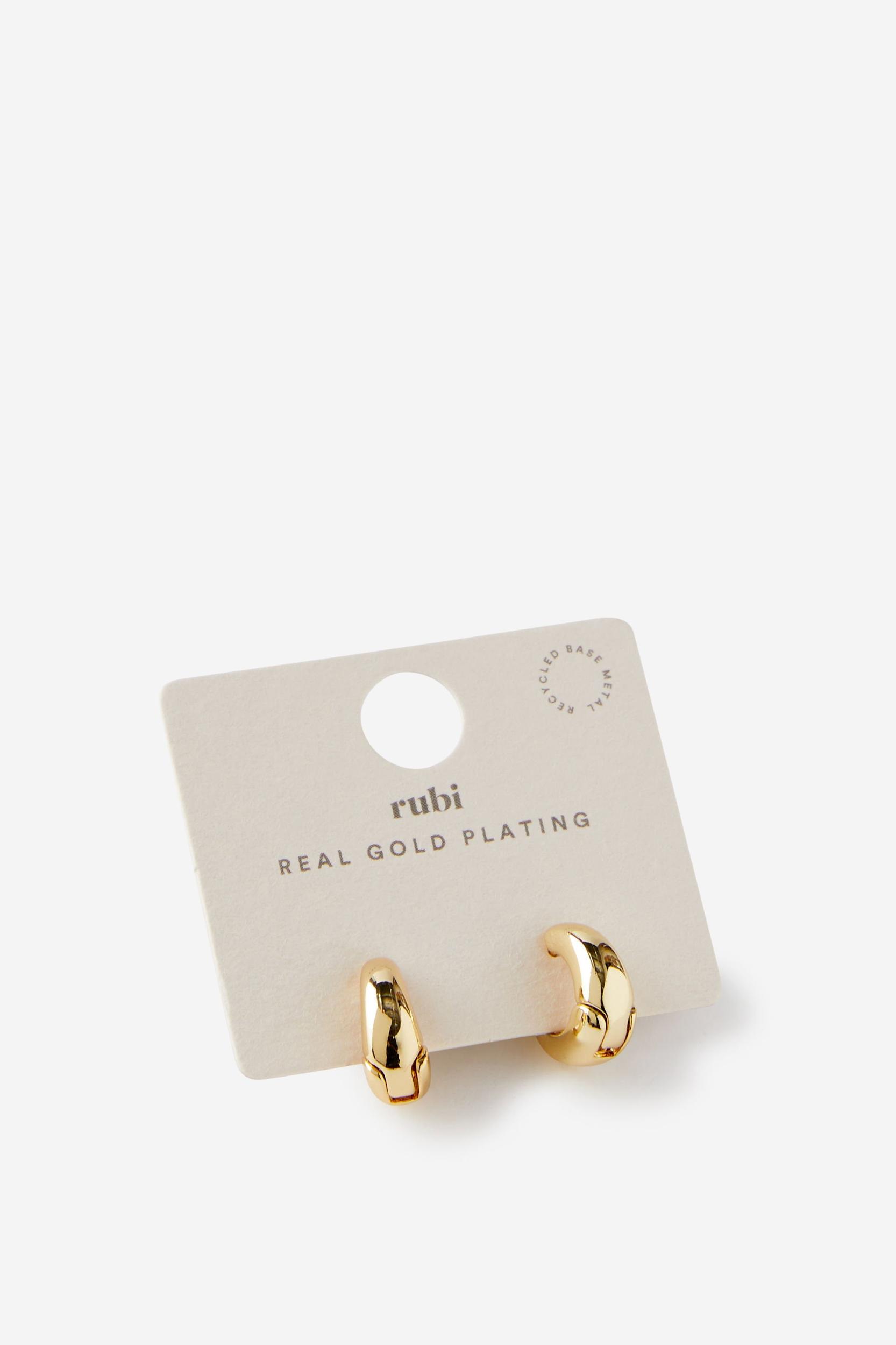 Small Hoop Earring Product Image