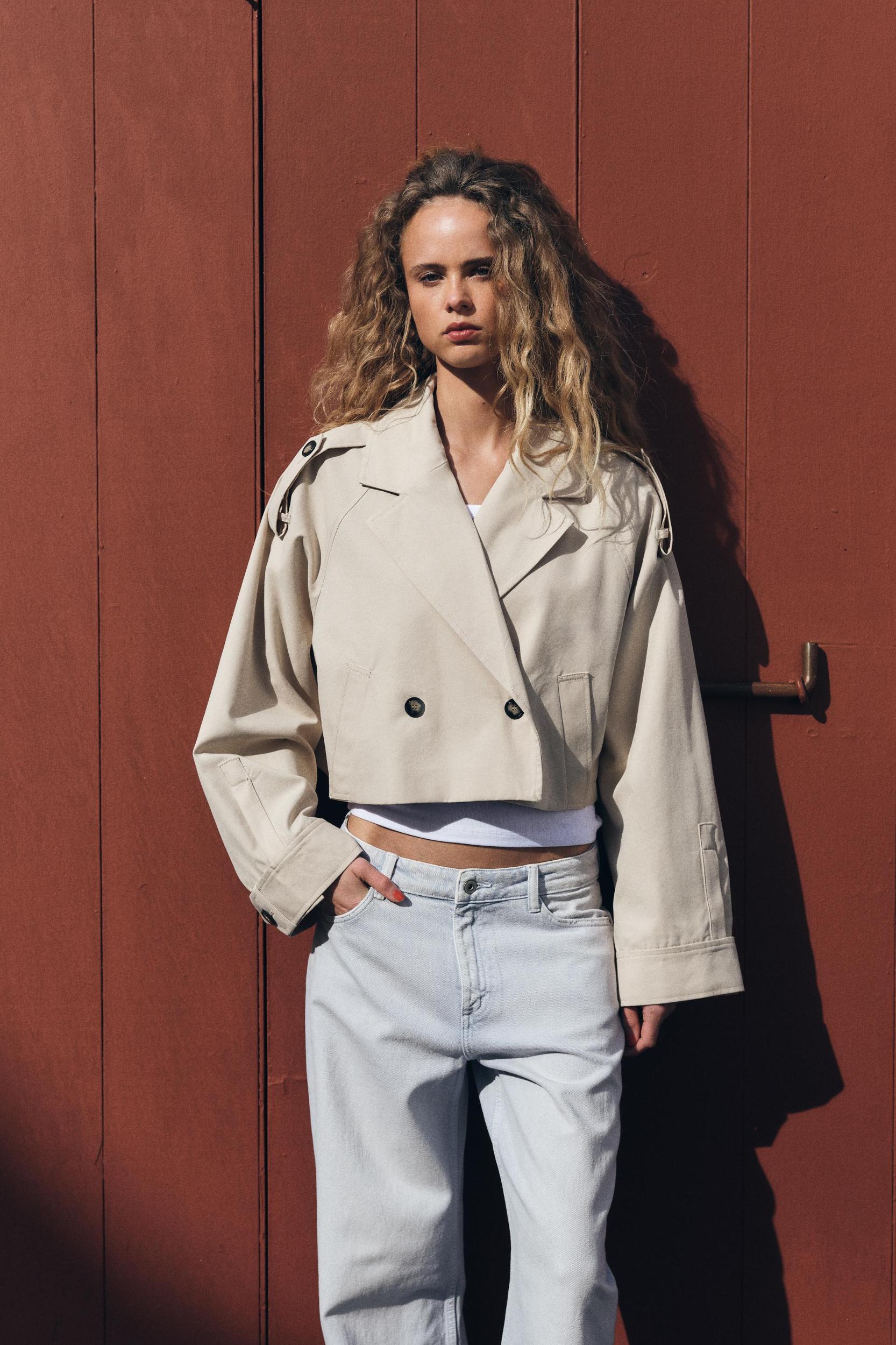 SHORT DOUBLE-BREASTED TRENCH COAT Product Image