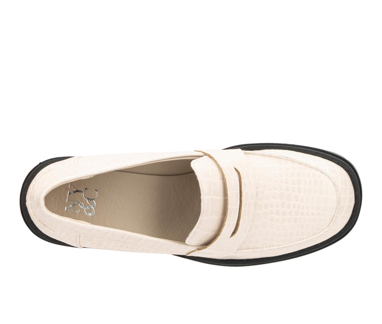 Women's New York and Company Penni Heeled Loafers Product Image