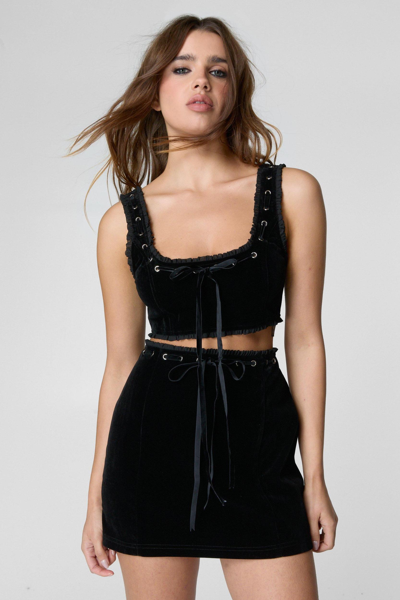 Velvet Ribbon Trim Mini Skirt Product Image