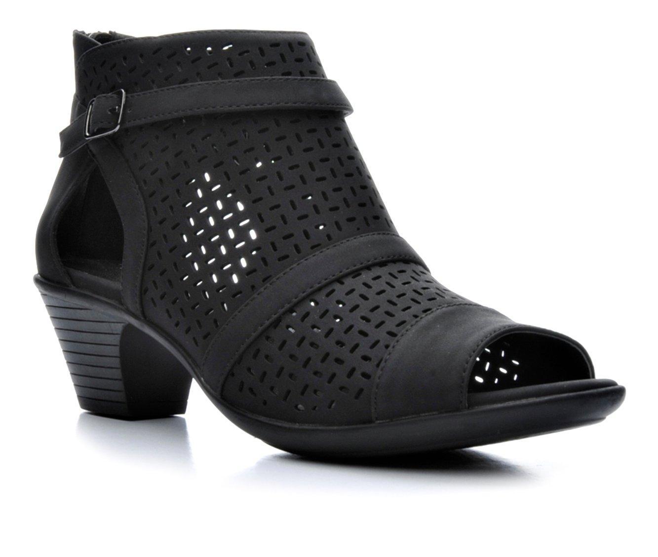 Women's Easy Street Carrigan Booties Product Image