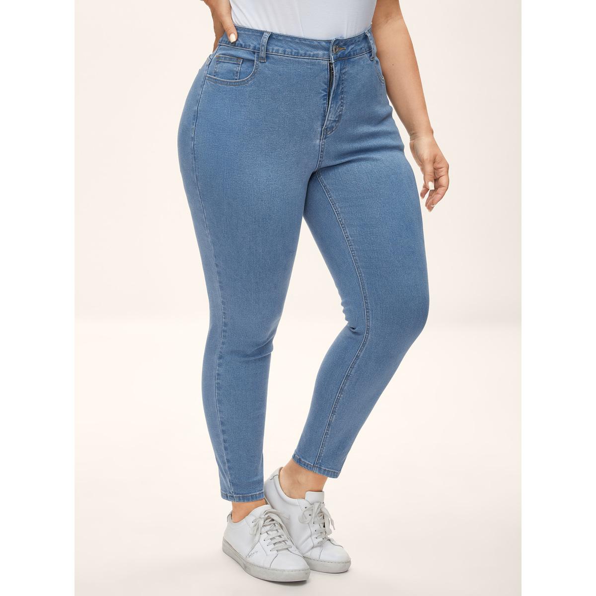 Plus Size Classic Skinny-Fit Mid Rise Jeans Women Denimblue Leisure Medium stretch Slanted pocket Jeans BloomChic 30/6X Product Image