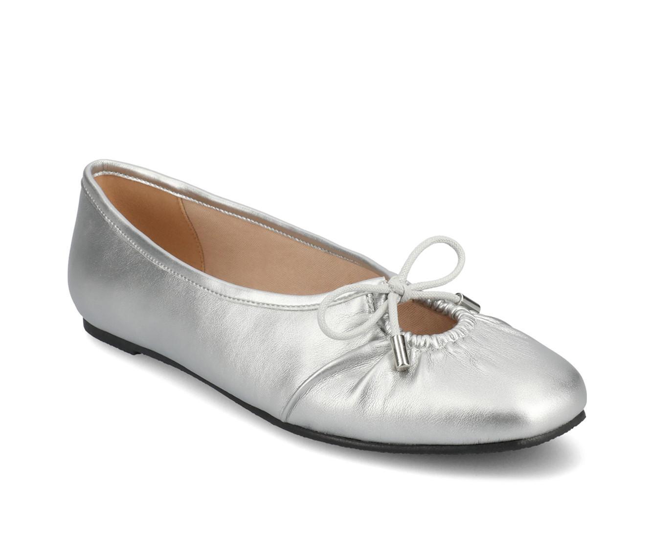 Women's Journee Collection Callee Flats Product Image