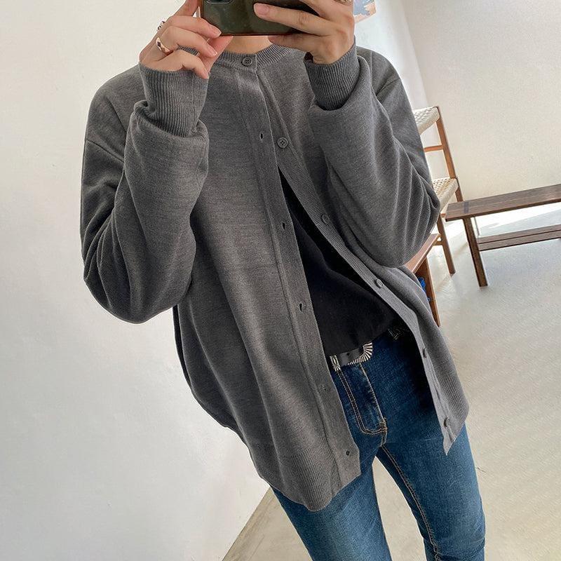 RT No. 3175 ROUND COLLAR CARDIGAN Product Image