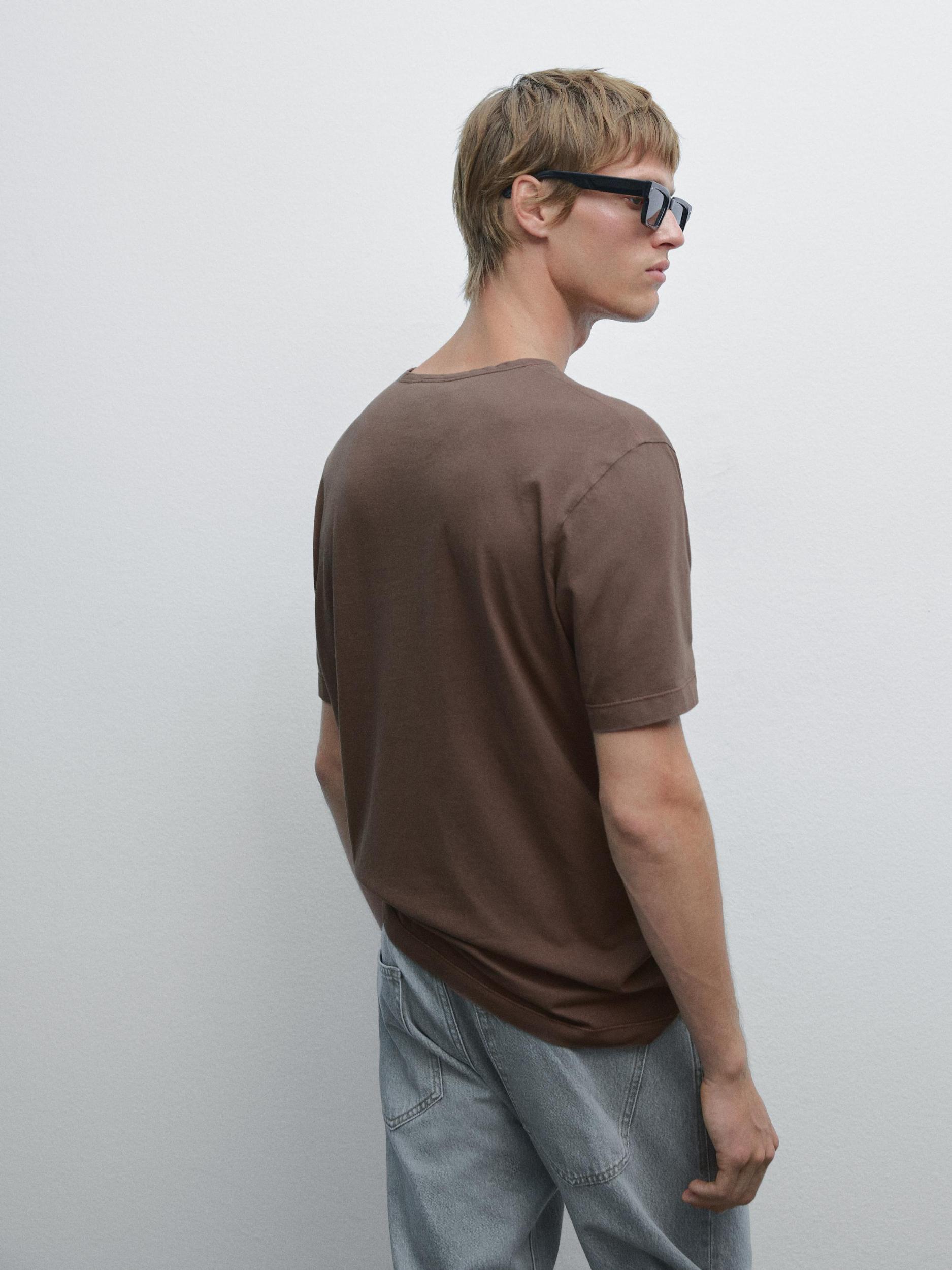 Distressed-effect short sleeve T-shirt Product Image