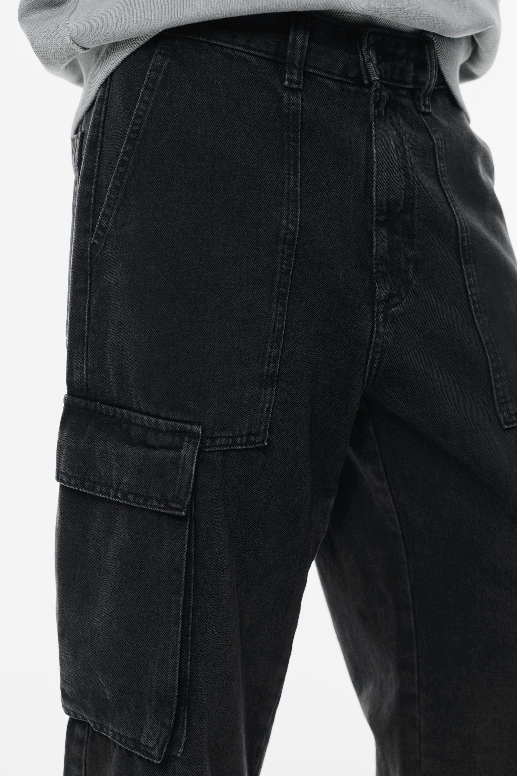 Baggy cargo jeans Product Image