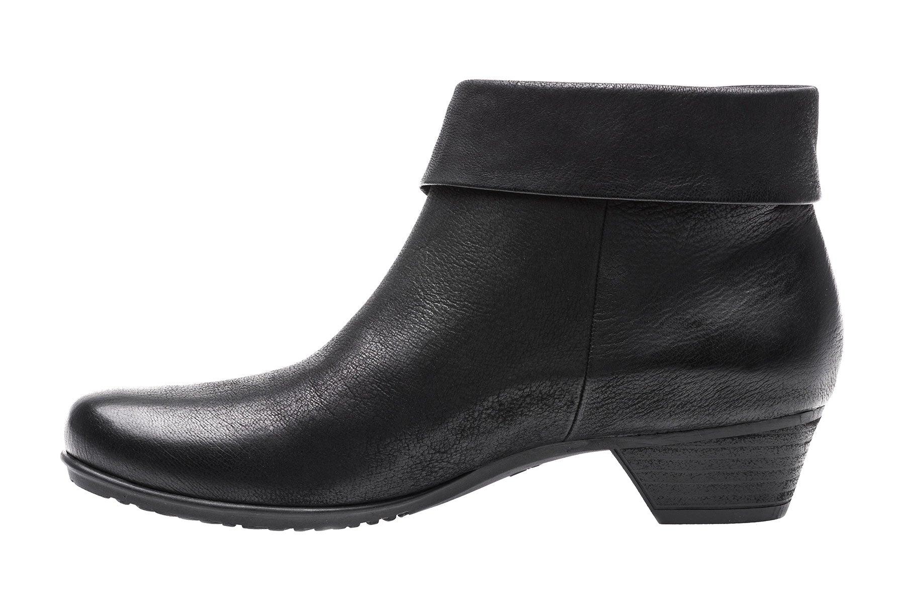 Mila Metatarsal Female Product Image