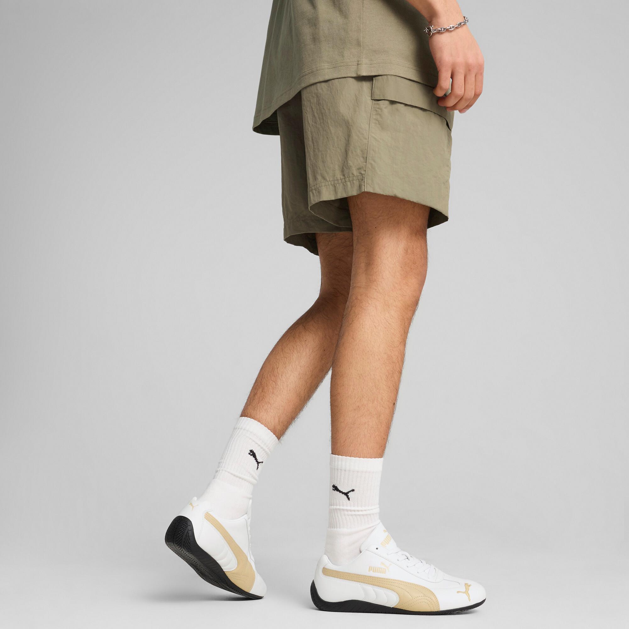 WARDROBE ESSENTIALS Men's Relaxed 6" Cargo Shorts Product Image