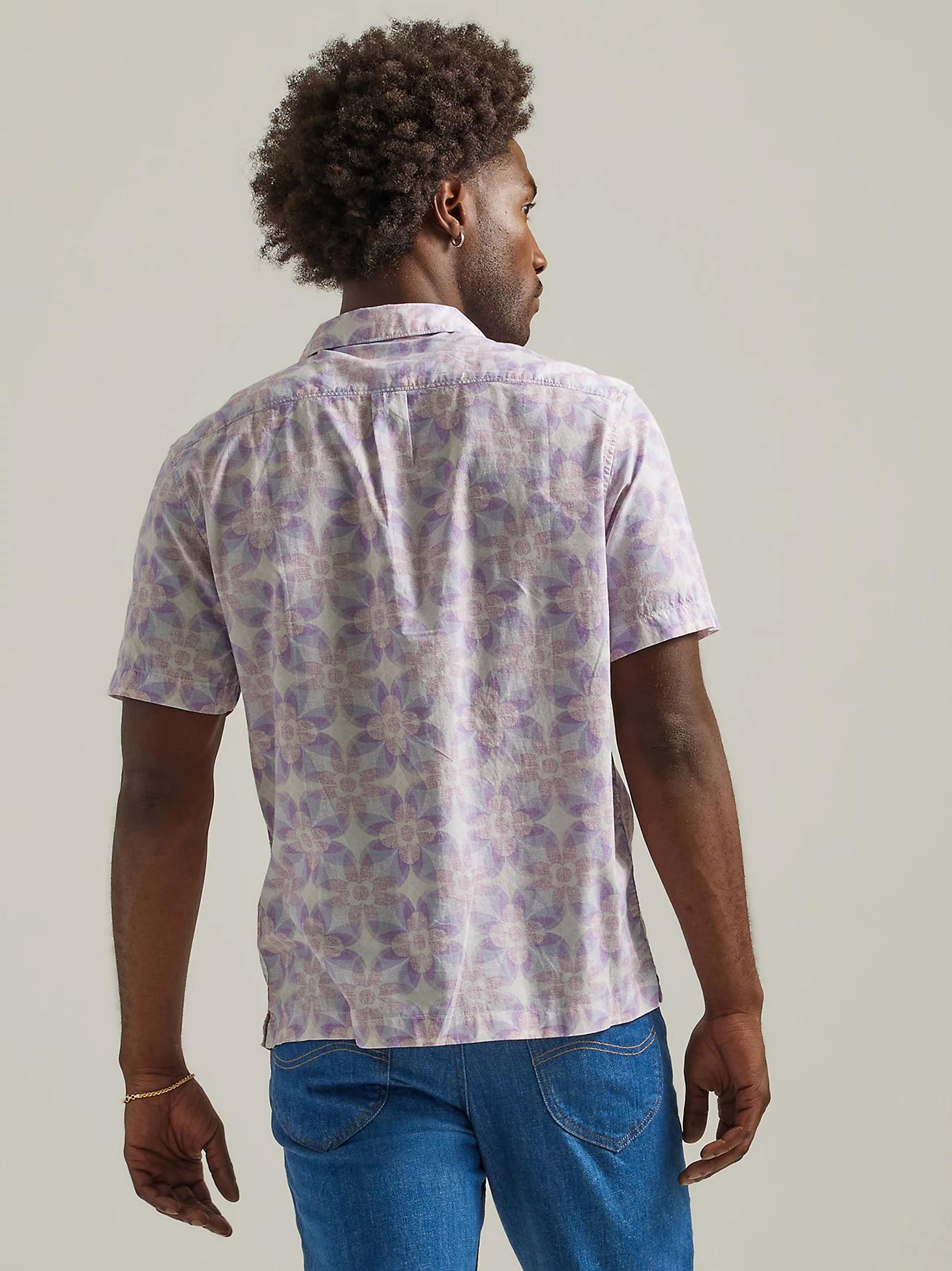 Men's Relaxed Fit Floral Resort Shirt | Men's Tops | Lee® Product Image