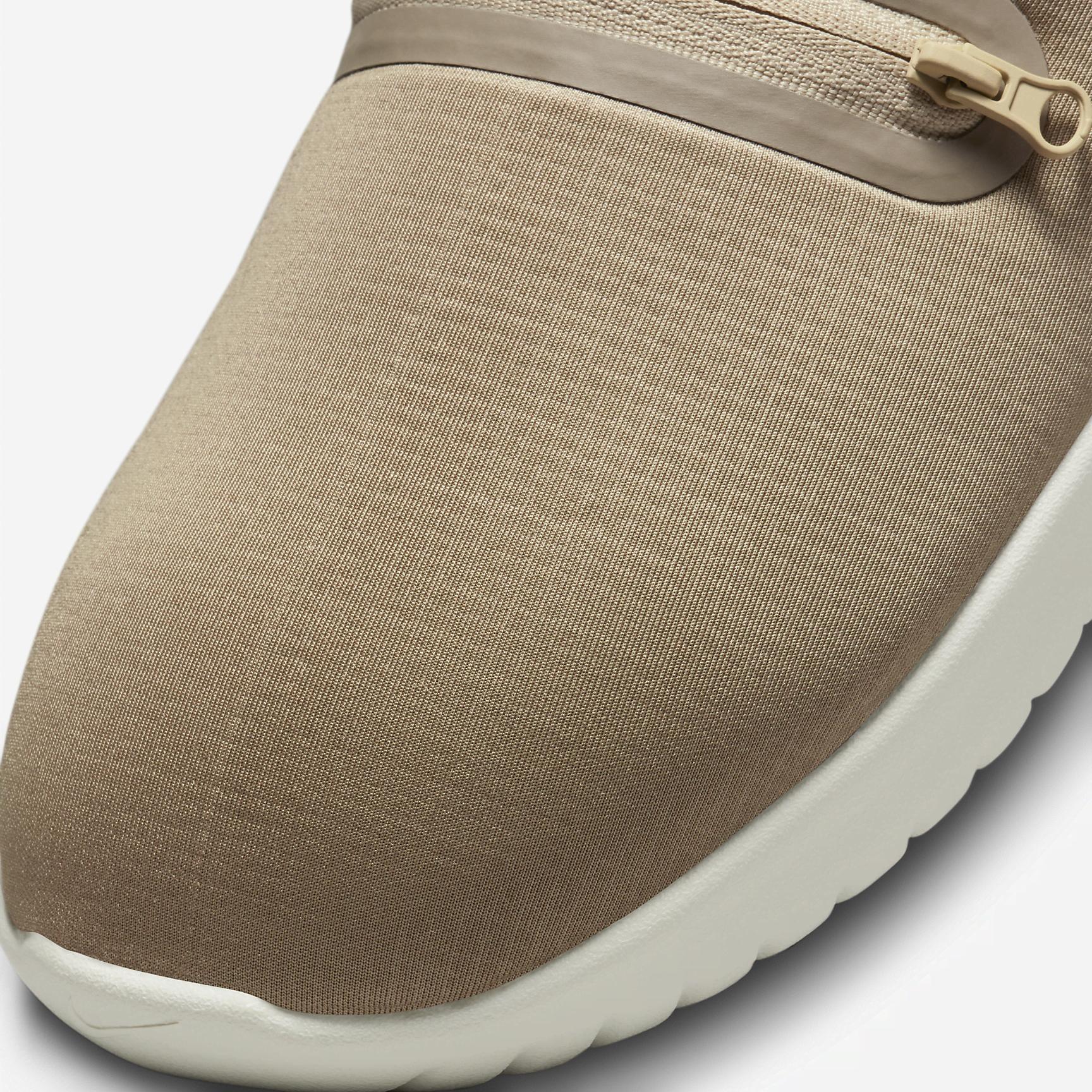 Nike Men's Burrow Slippers Product Image