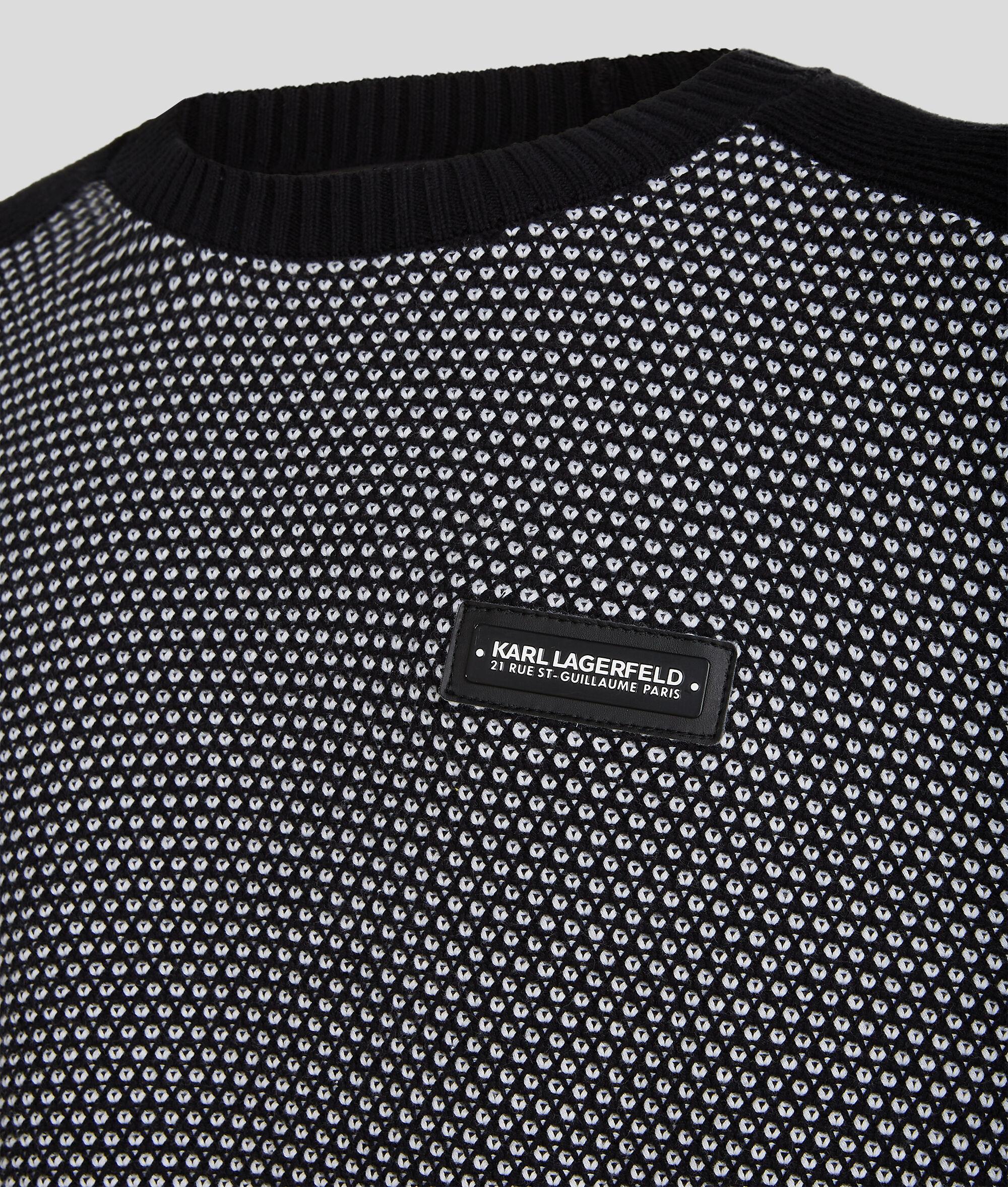 KNITTED VEST Product Image