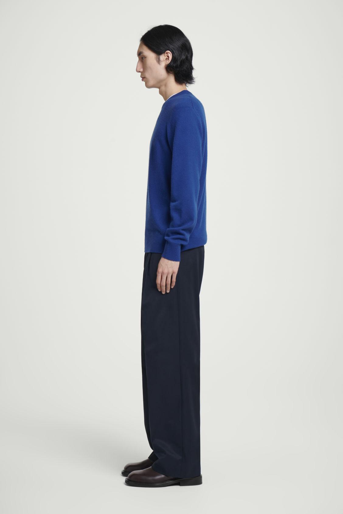 PURE CASHMERE SWEATER Product Image