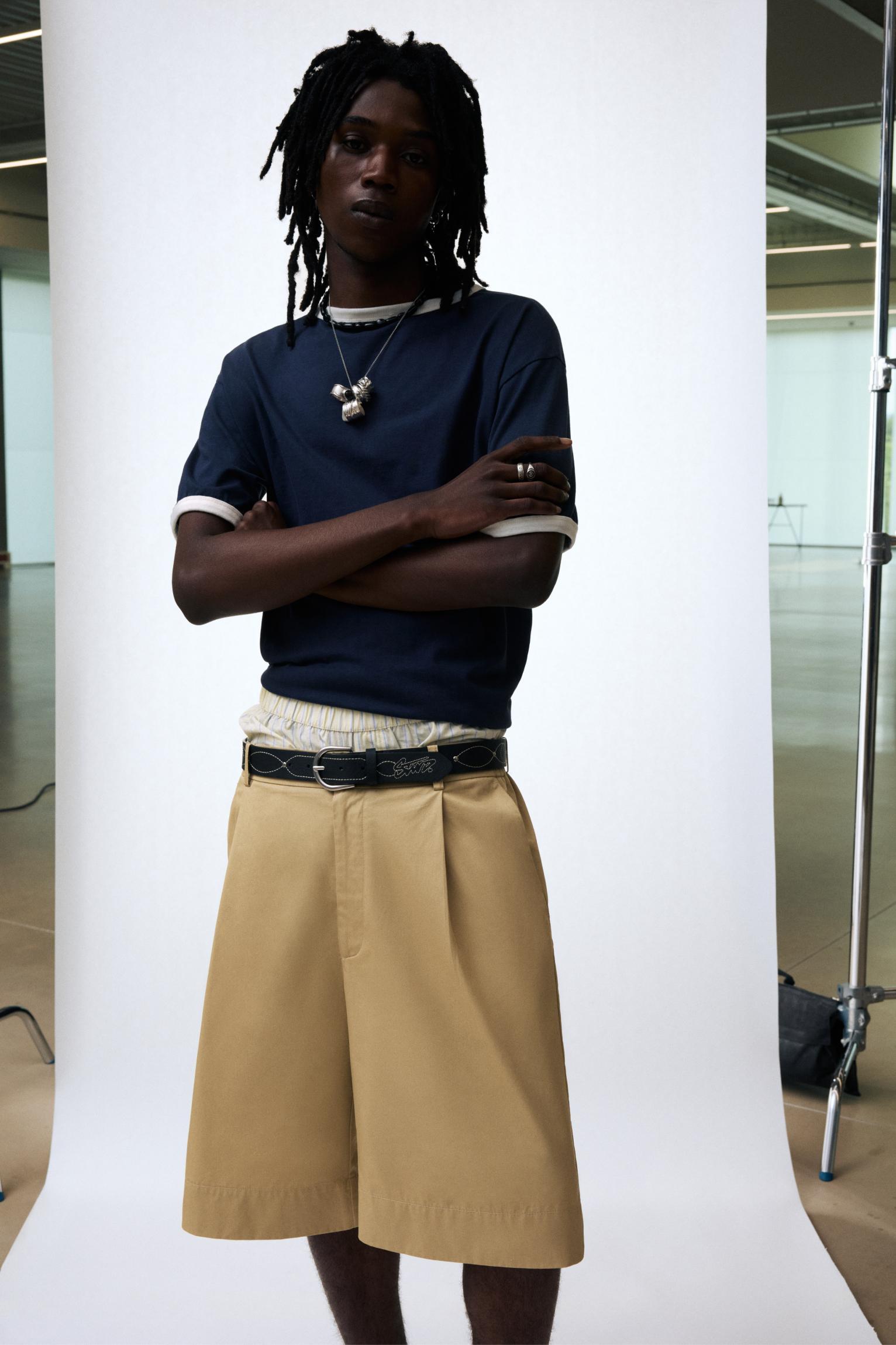 T-shirt with contrast ribbed trims Product Image