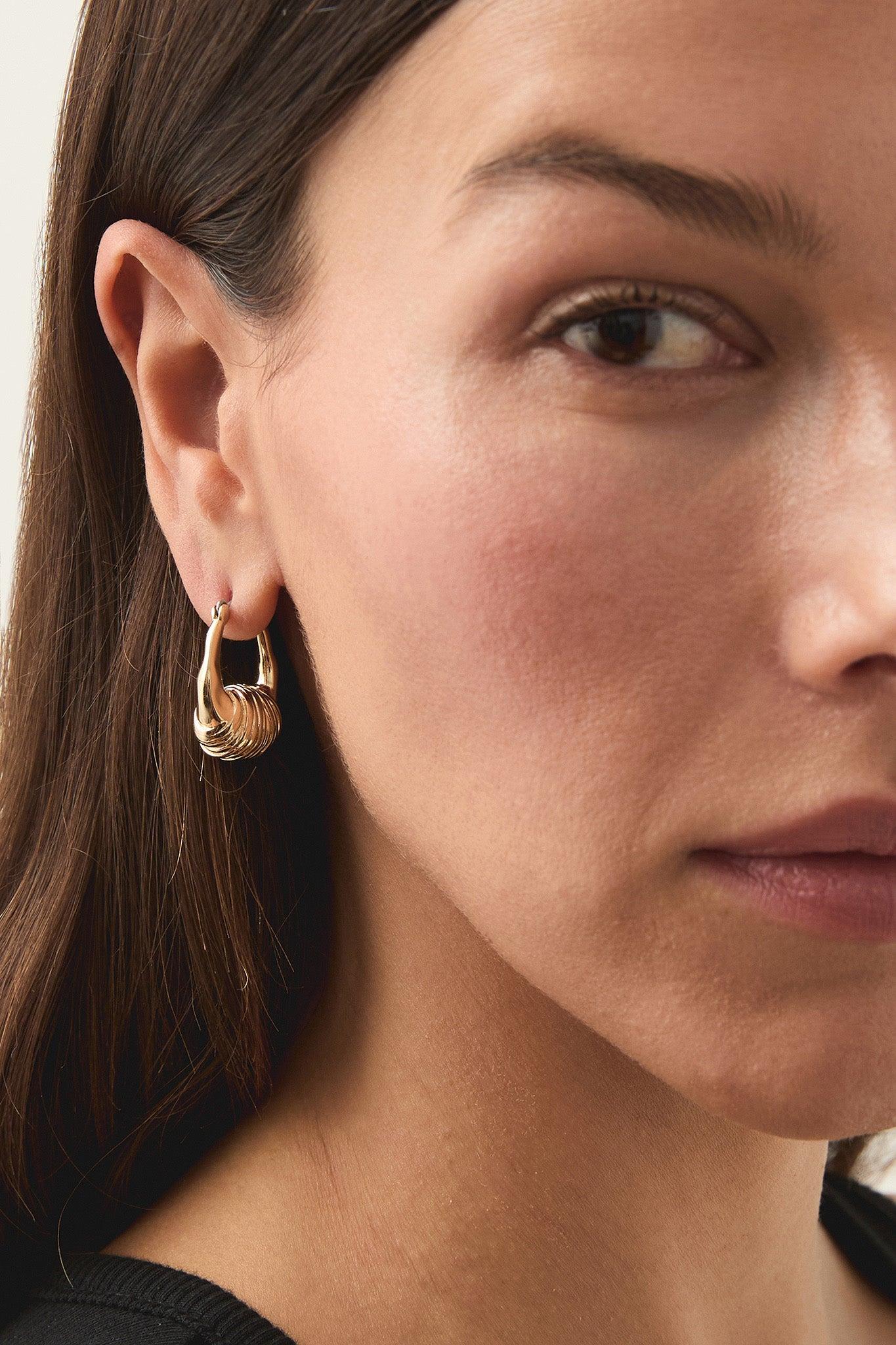 Amenita Coil Hoop Product Image