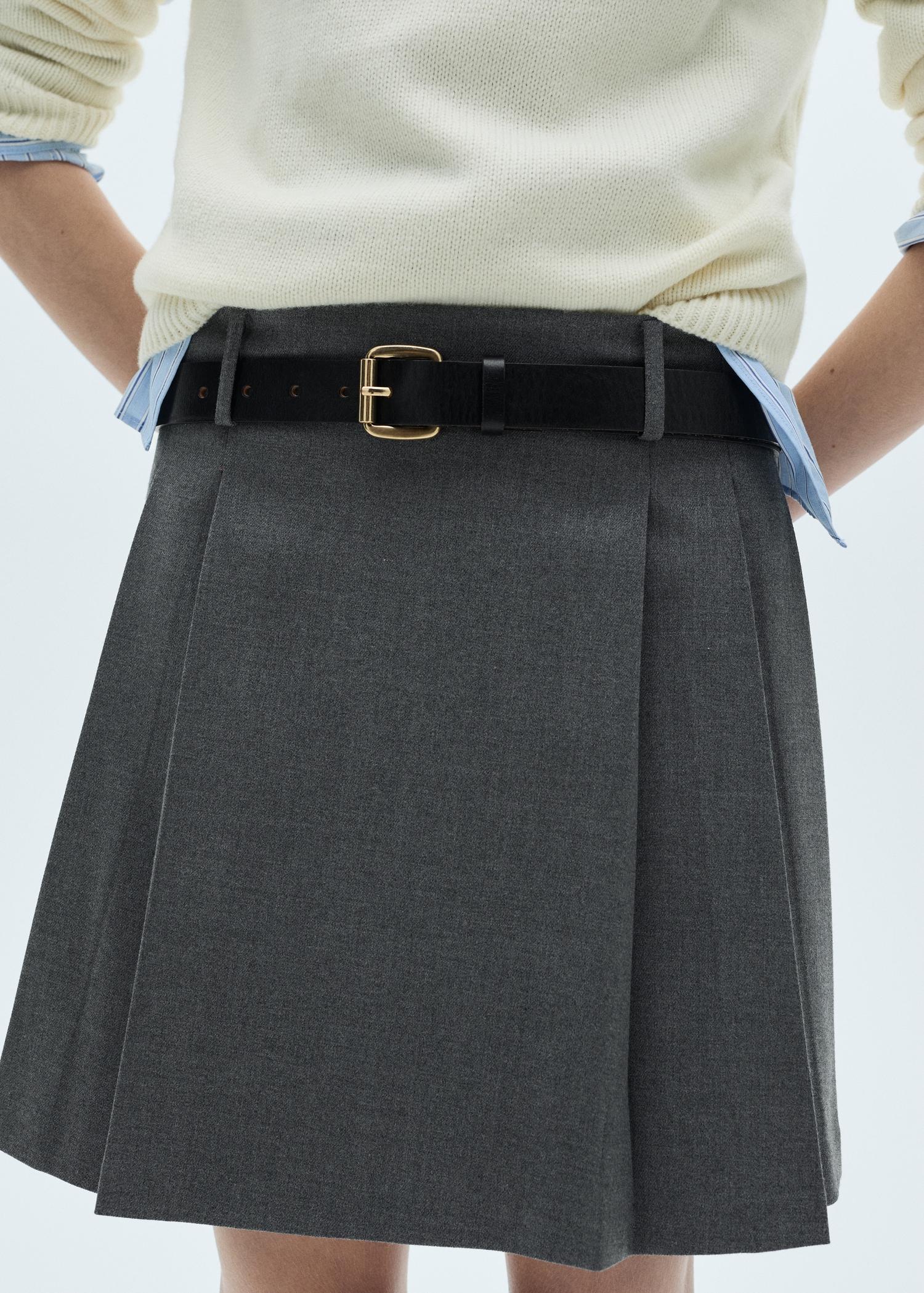 Pleated mini-skirt - Women | MANGO USA Product Image