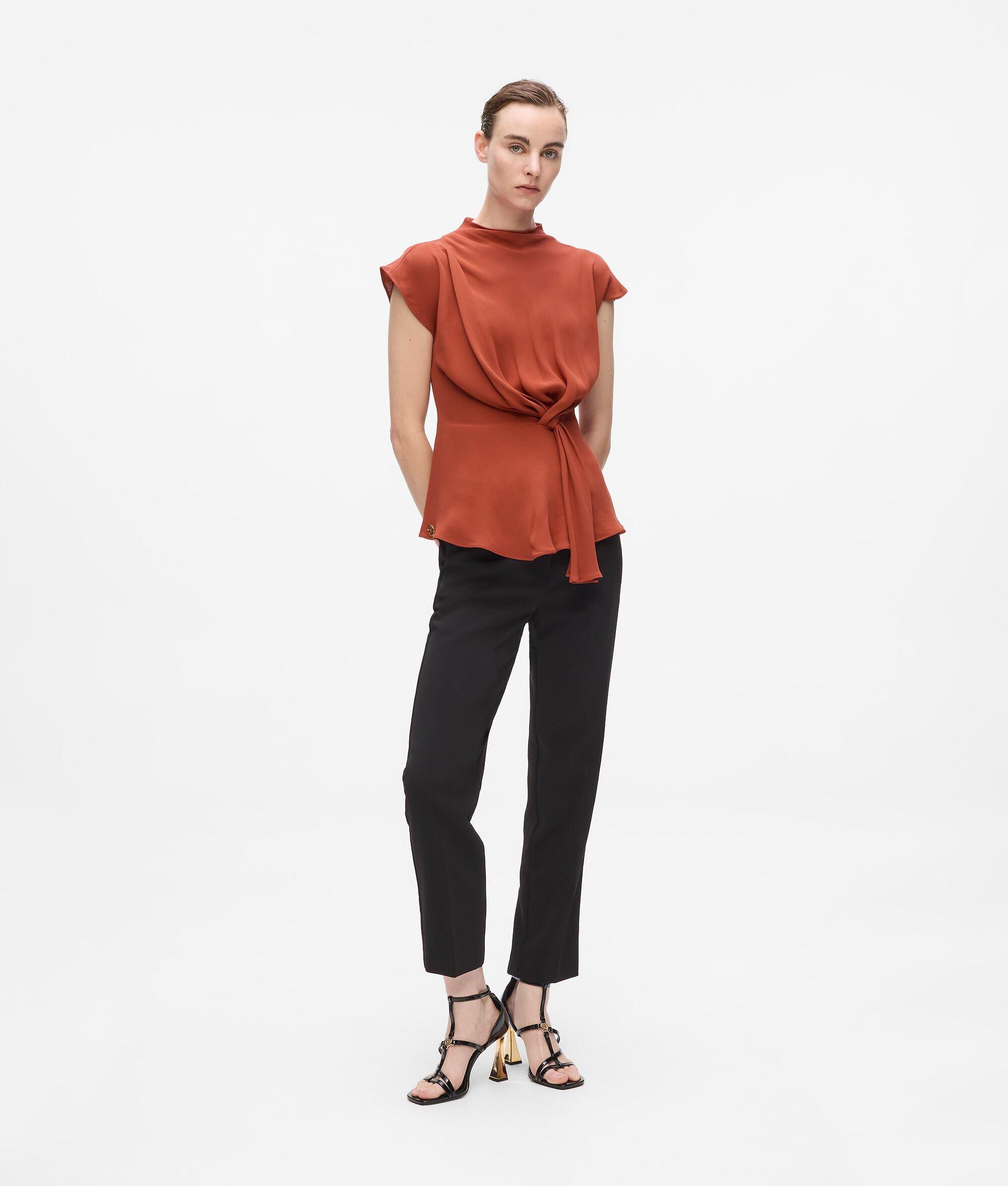 SHORT-SLEEVED KNOTTED BLOUSE Product Image