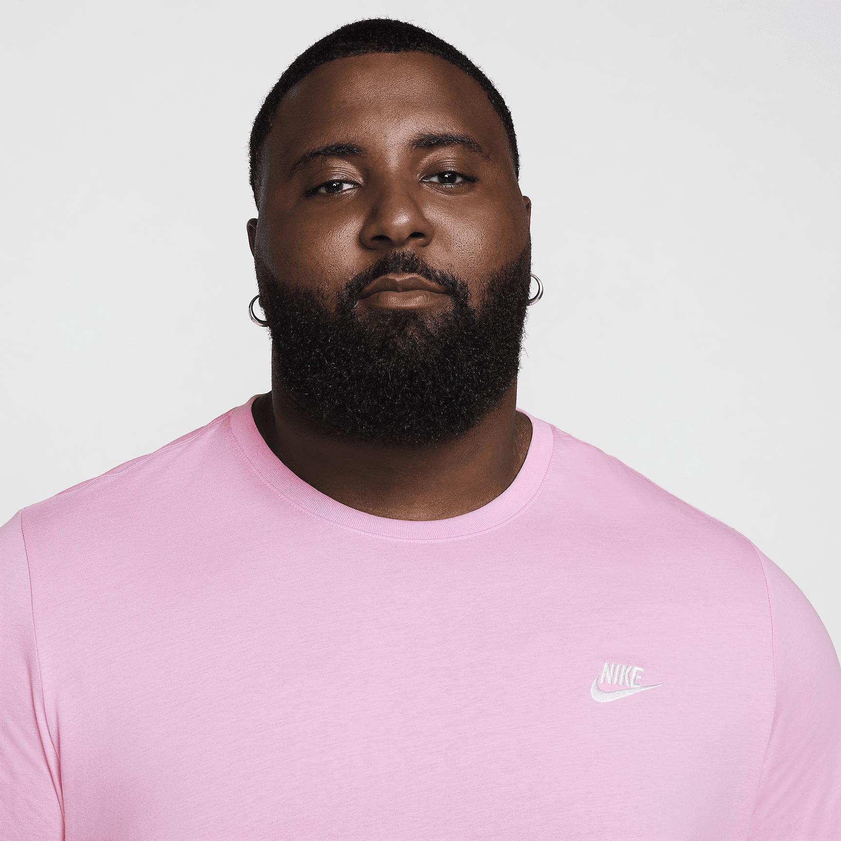 Nike Sportswear Club Men's T-Shirt Product Image