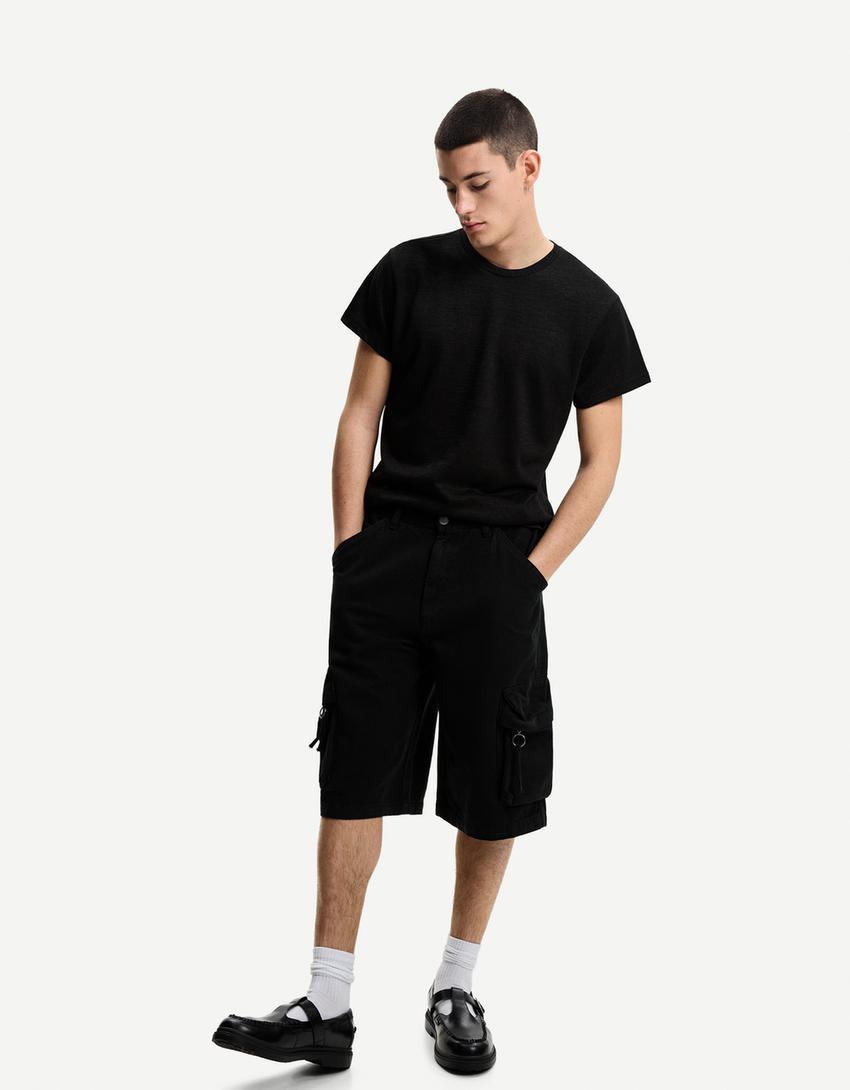 Baggy cargo Bermuda shorts Product Image