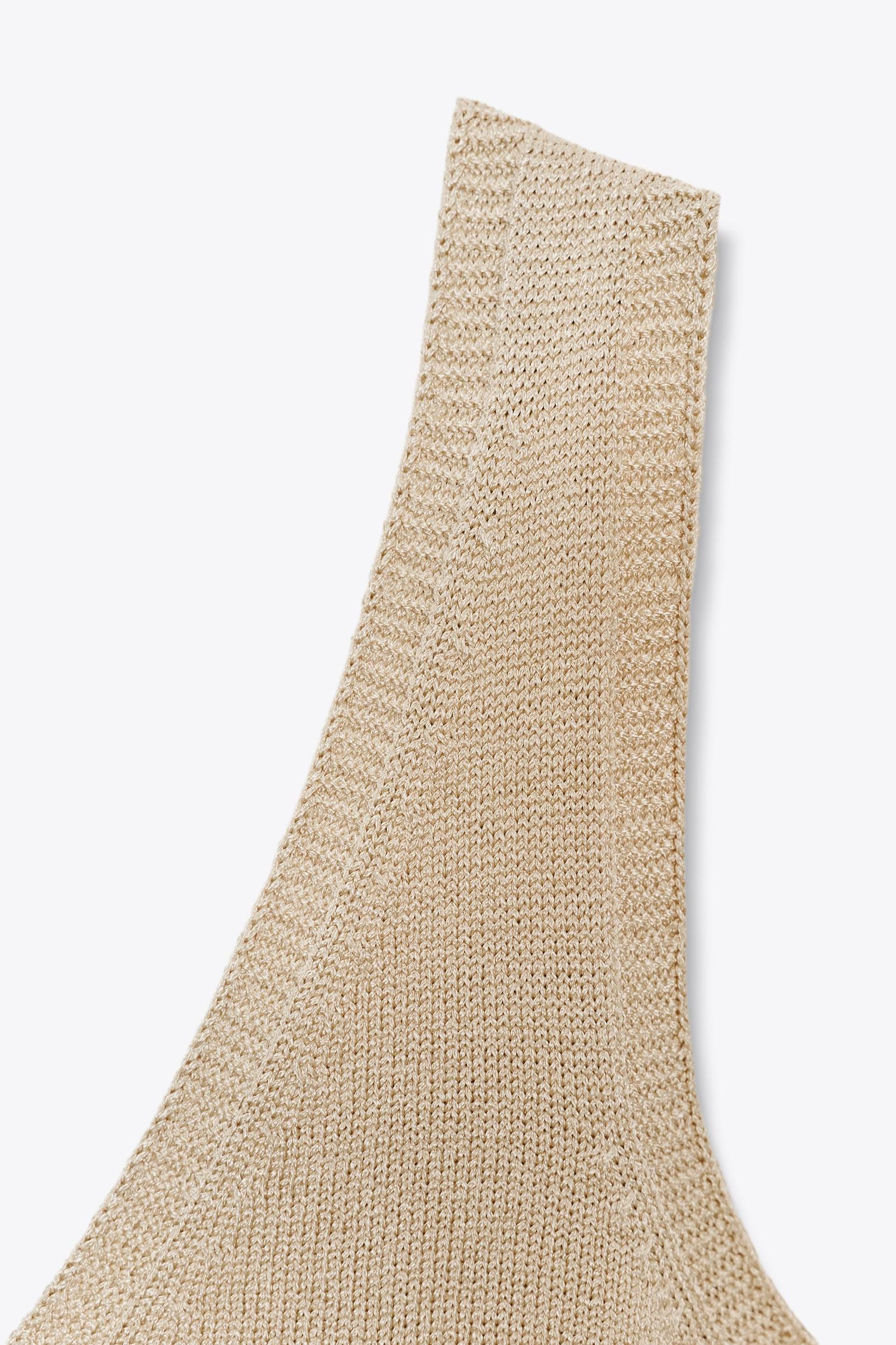 SLEEVELESS KNIT TOP Product Image