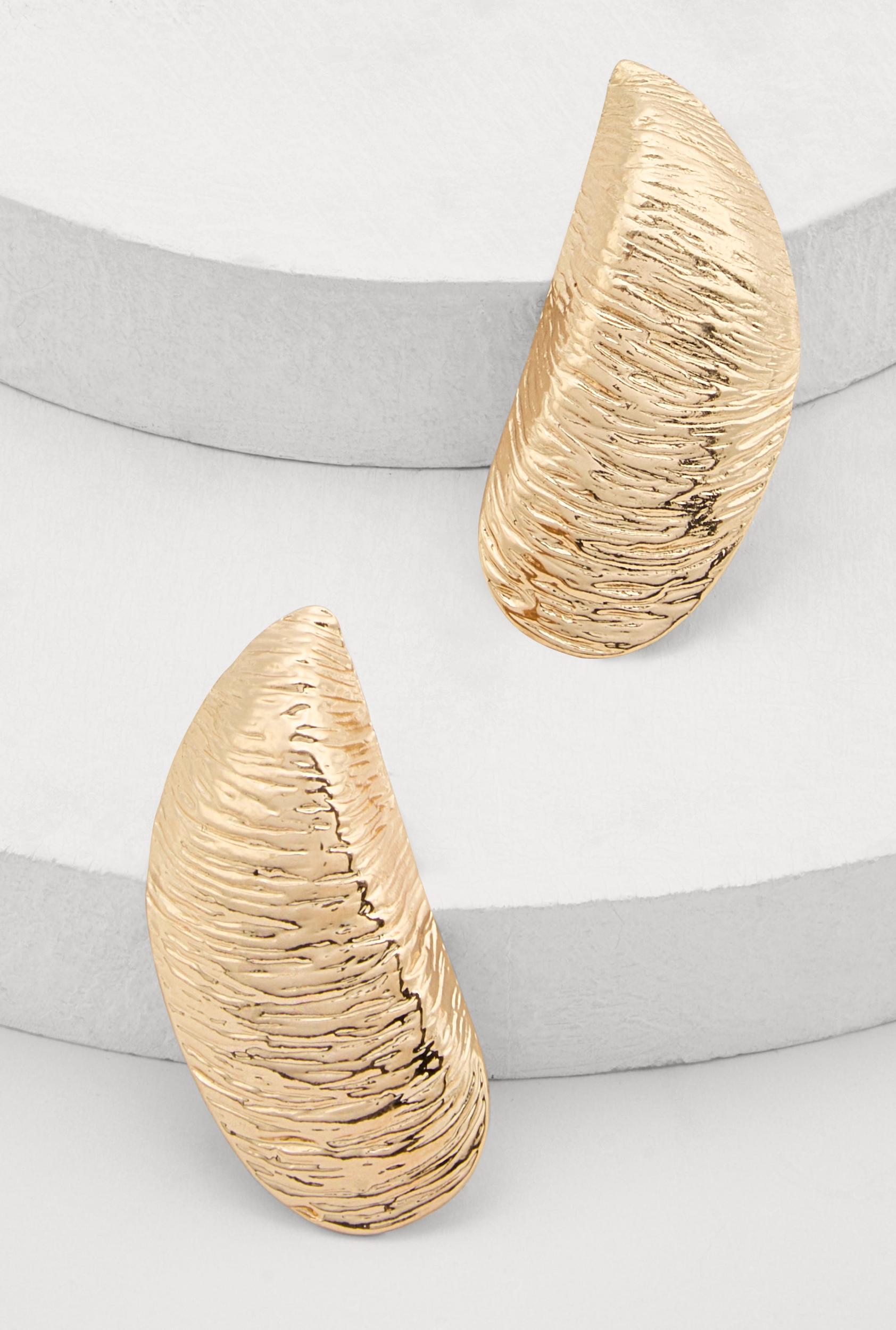 Wavy Metallic Drop Earrings Male Product Image