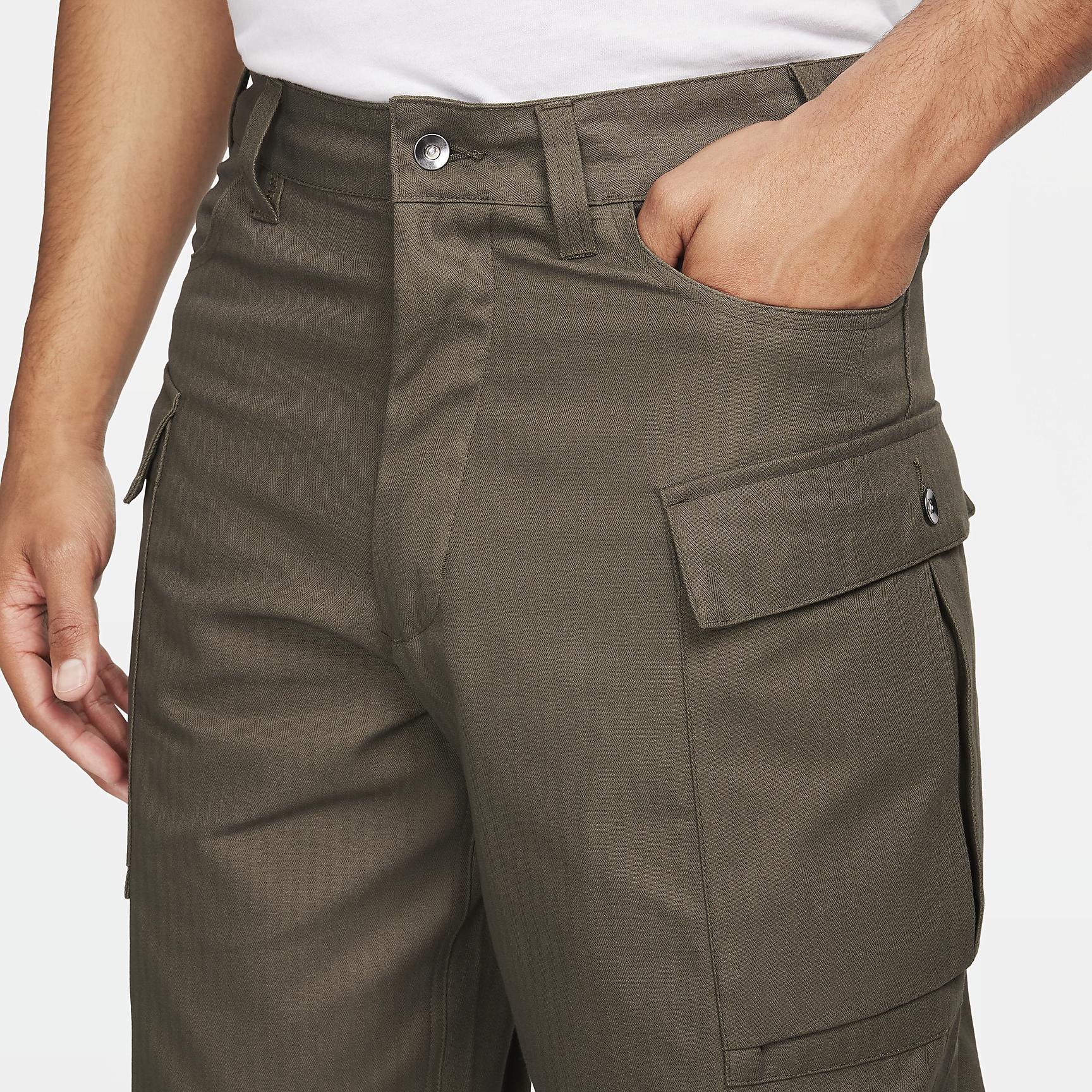 Nike Life Men's Cargo Pants Product Image