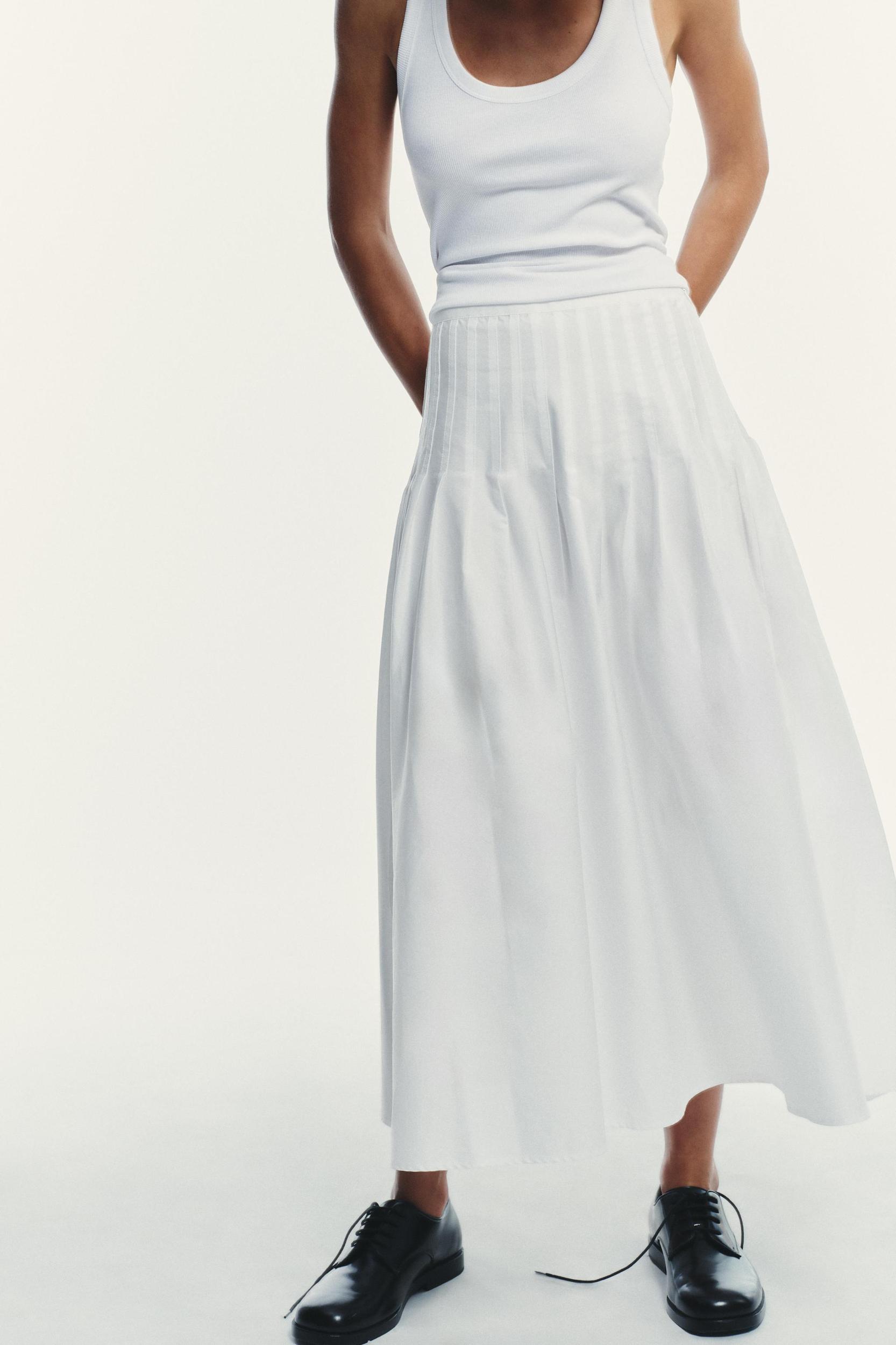 PLEATED MIDI SKIRT Product Image