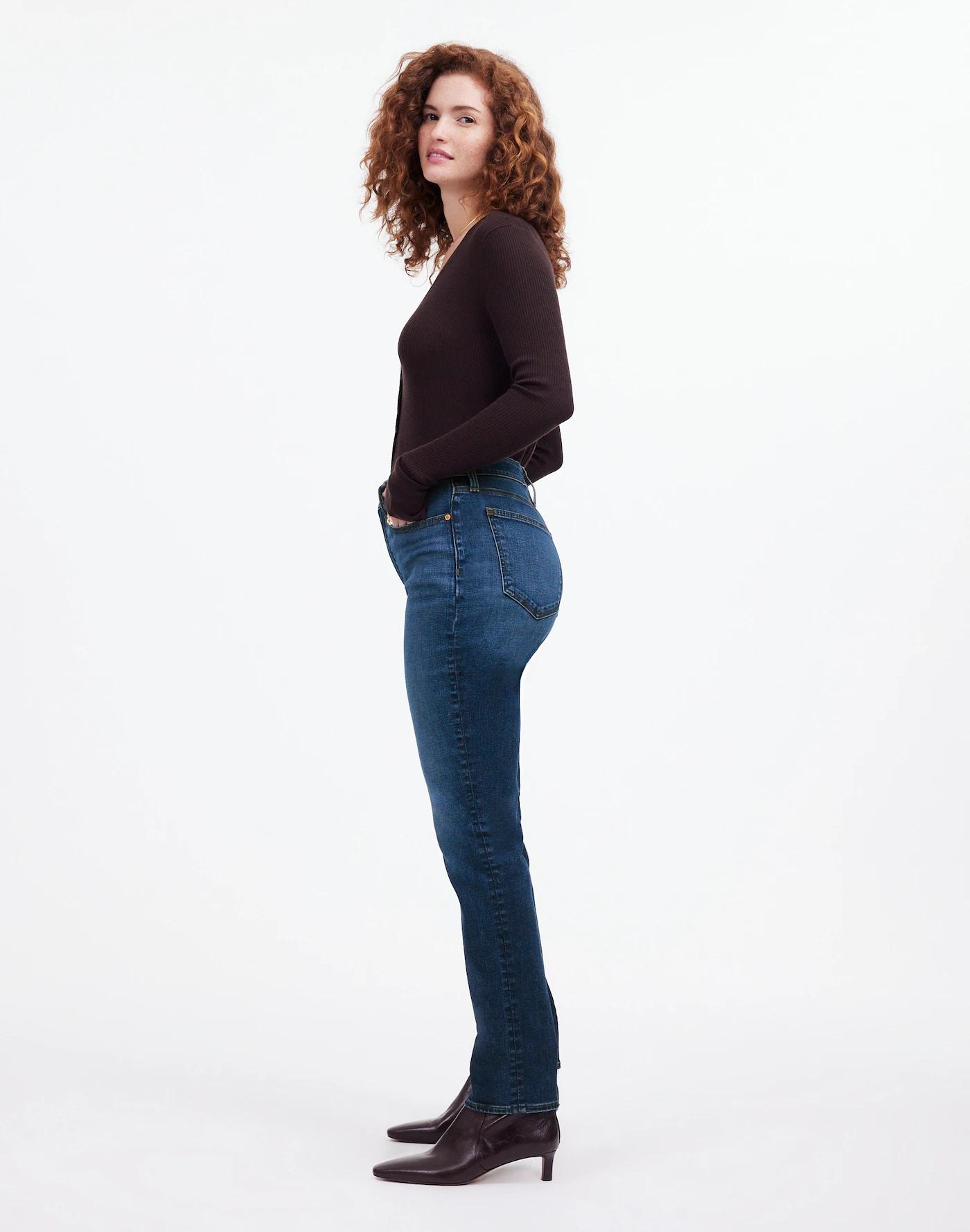 The Petite Curvy Mid-Rise Perfect Vintage Jean in Kenmere Wash Product Image