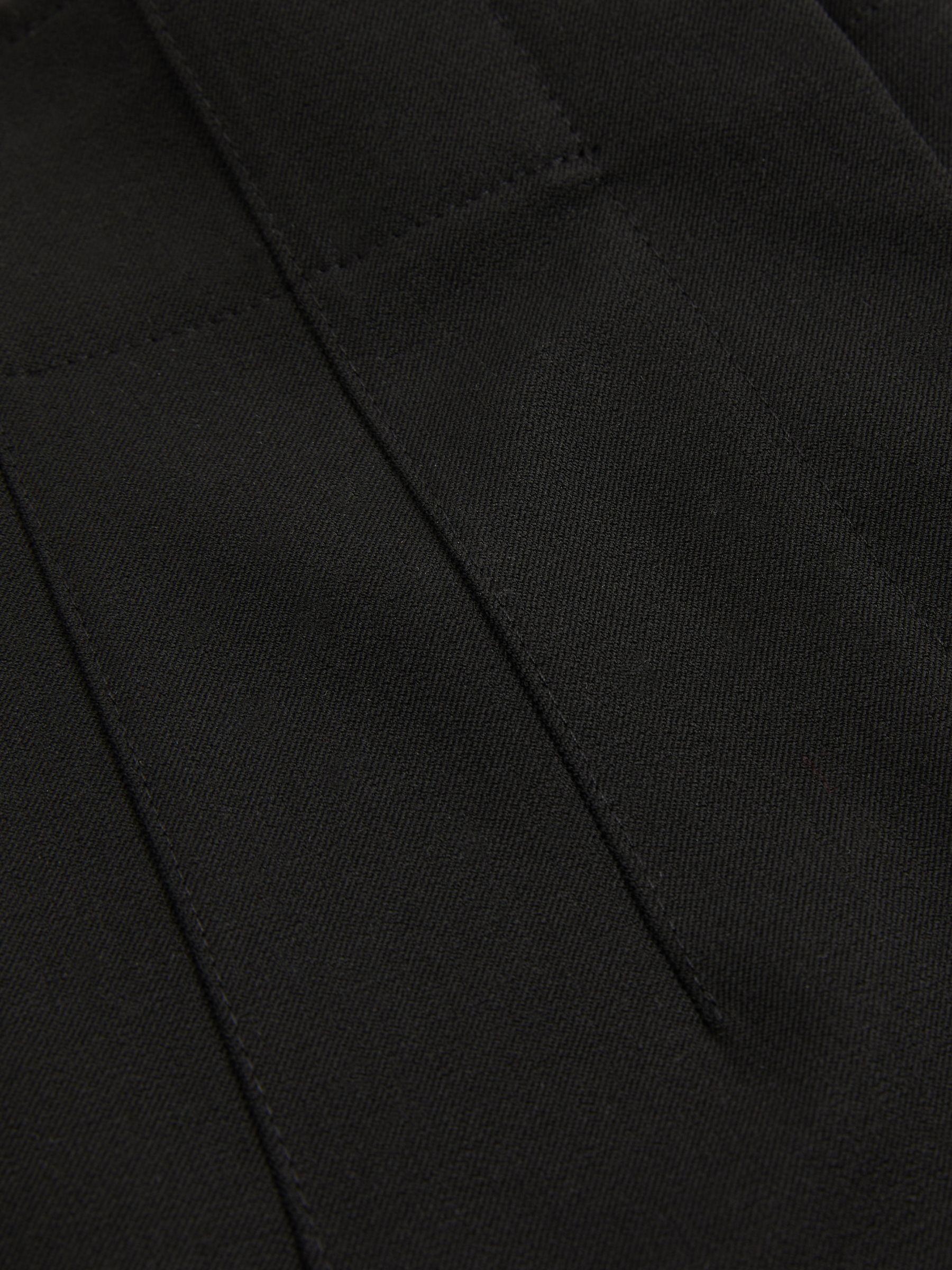 Skinny Fit Trousers in Black Product Image