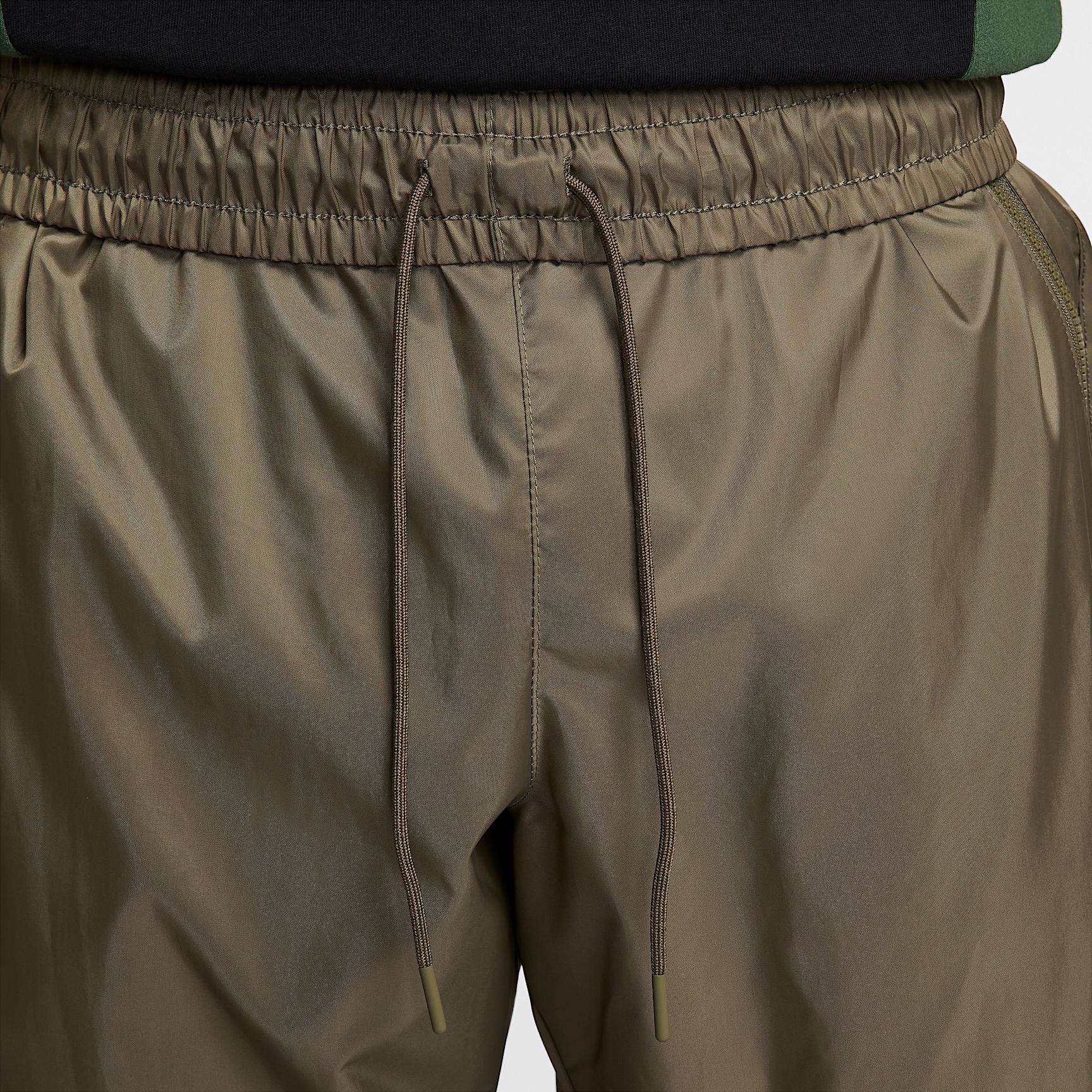 Nike Windrunner Men's Woven Lined Pants Product Image