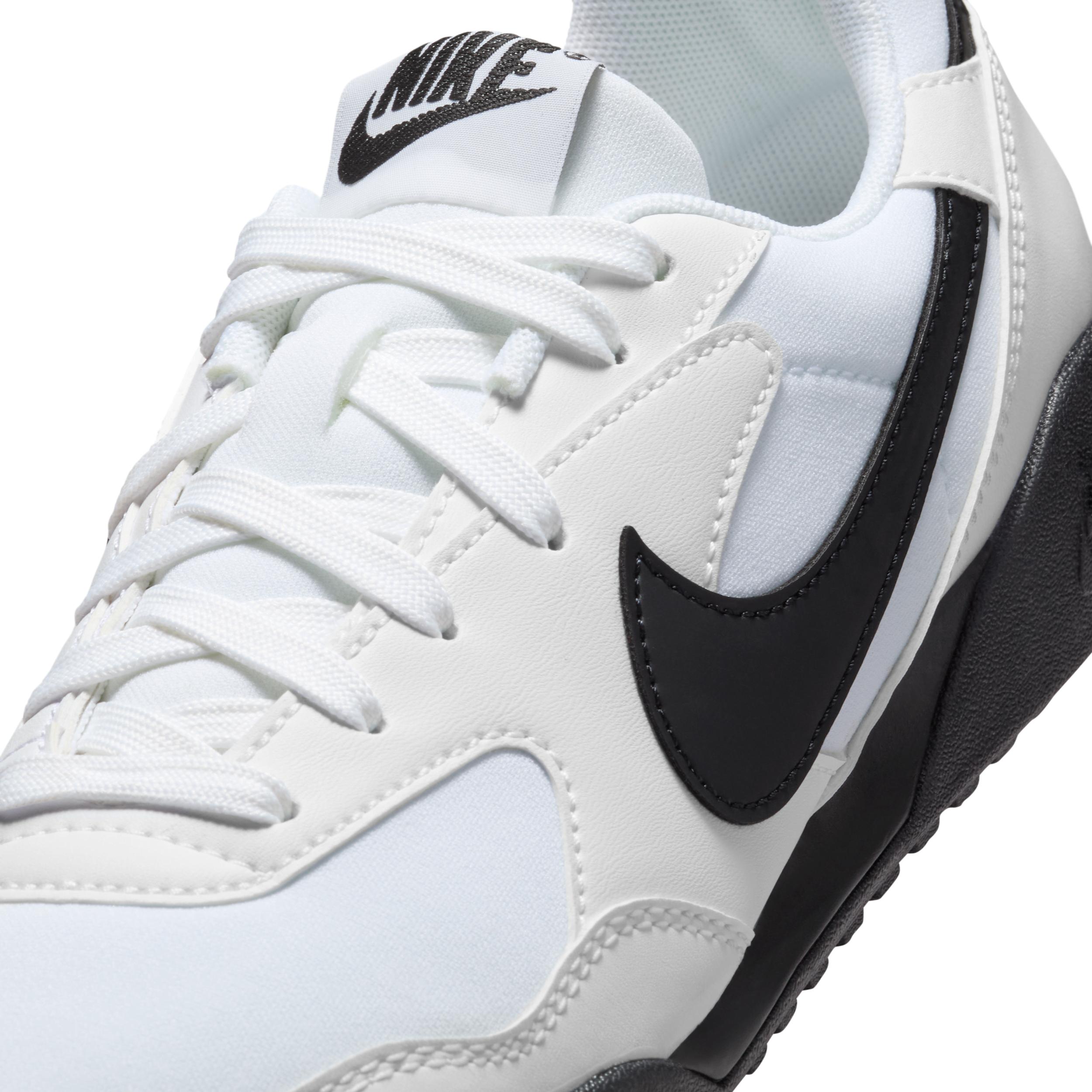 Nike Womens Terra Manta Shoes | HQ1940-100 Product Image