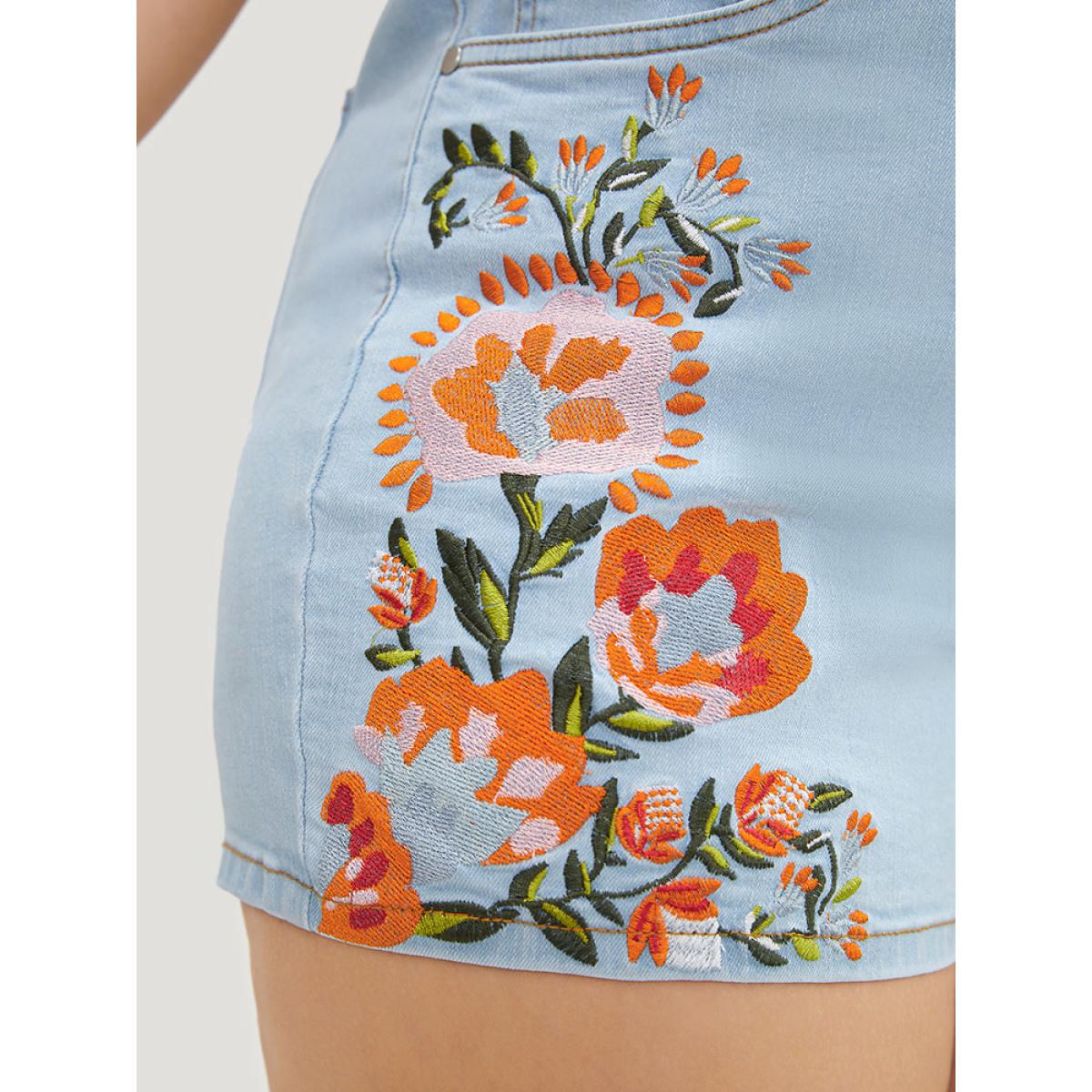 Plus Size High Rise Light Wash Floral Embroidered Denim Shorts Women LightBlue Embroidered No stretch Dailywear Pocket Vacation Denim Shorts BloomChic 28/5X Product Image