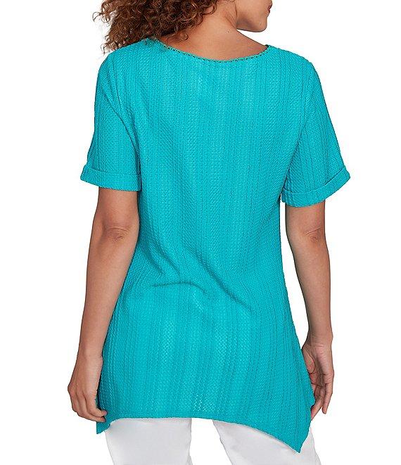 Ruby Rd. Petite Size Textured Solid Knit Crinkle Stripe Round Neck Short Sleeve Sharkbite Hem Top Product Image