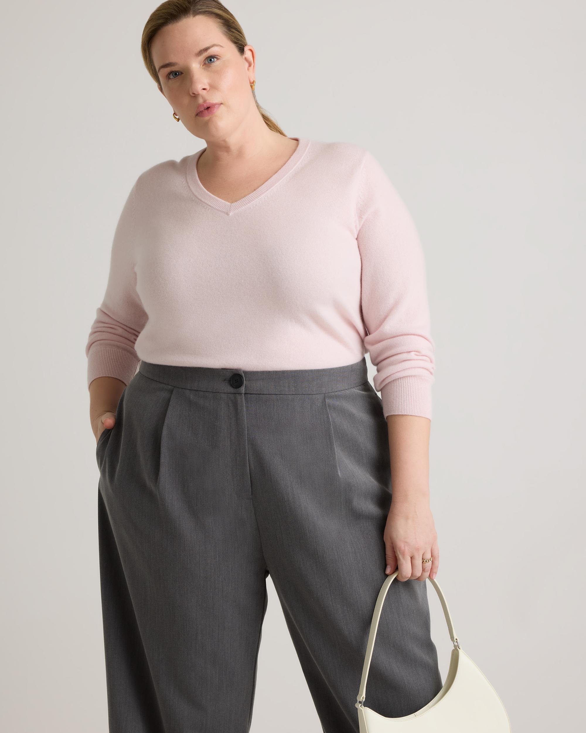 Quince | Women's Mongolian Cashmere V-Neck Sweater Product Image