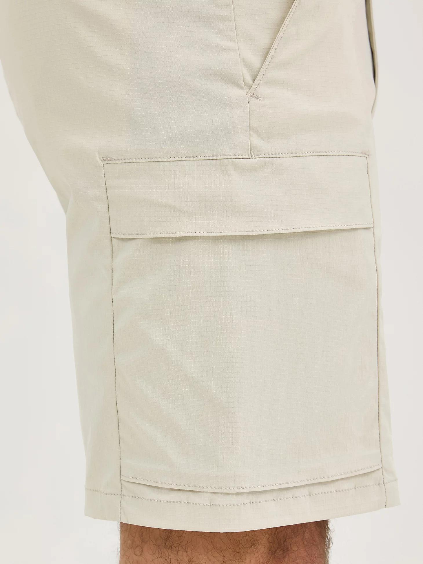 Men's Extreme Motion Performance Ripstop Cargo Short | Men's Shorts | Lee® Product Image