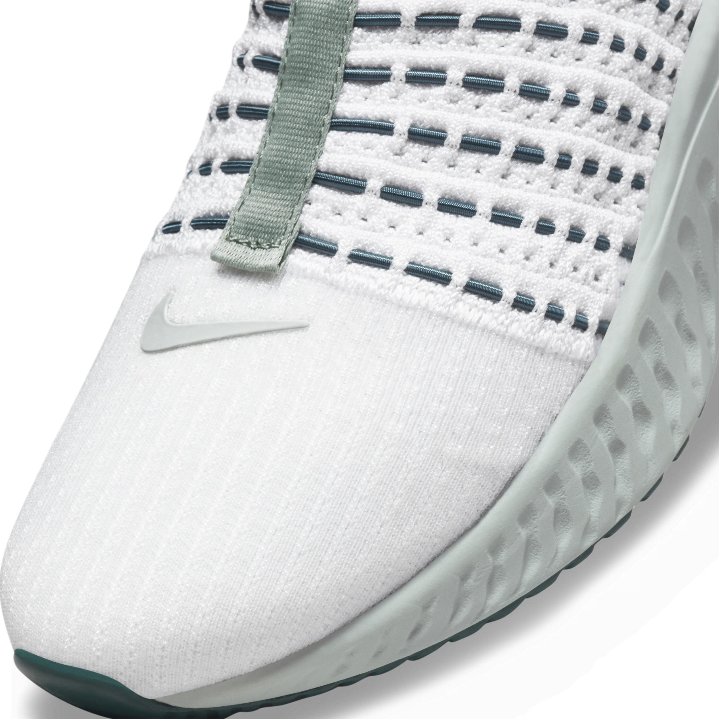 Nike React Phantom Run Flyknit 2 Women's Road Running Shoes Product Image