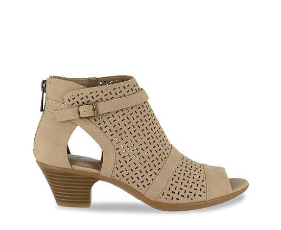 Easy Street Womens Carrigan Sandal Product Image