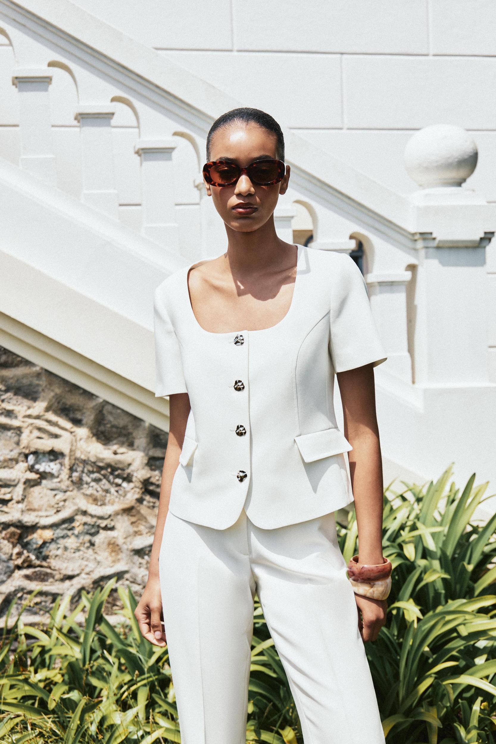 SHORT SLEEVE BLAZER Product Image