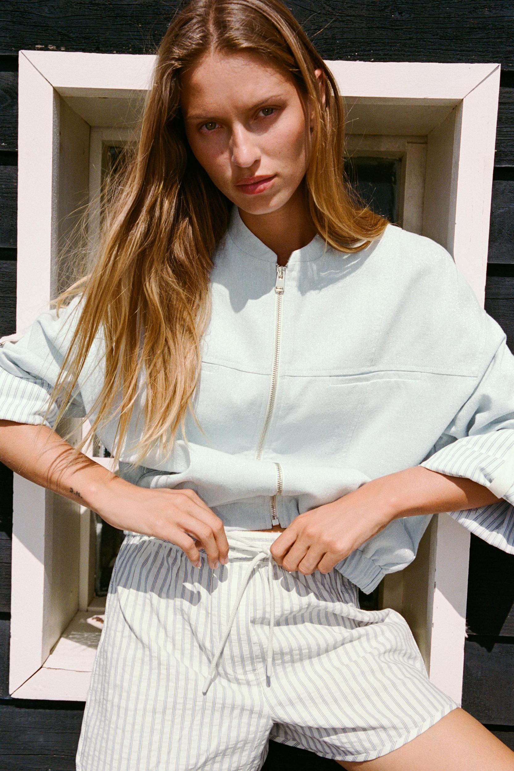 DRAWSTRING STRIPED SHORTS Product Image