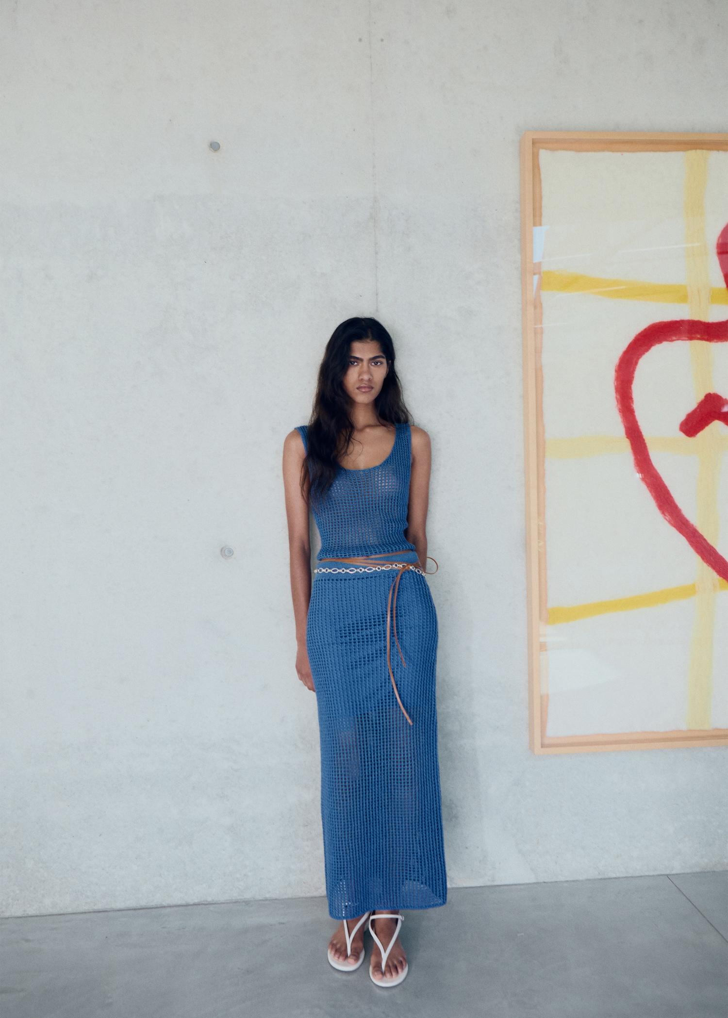 Knitted crop top - Women | MANGO USA Product Image