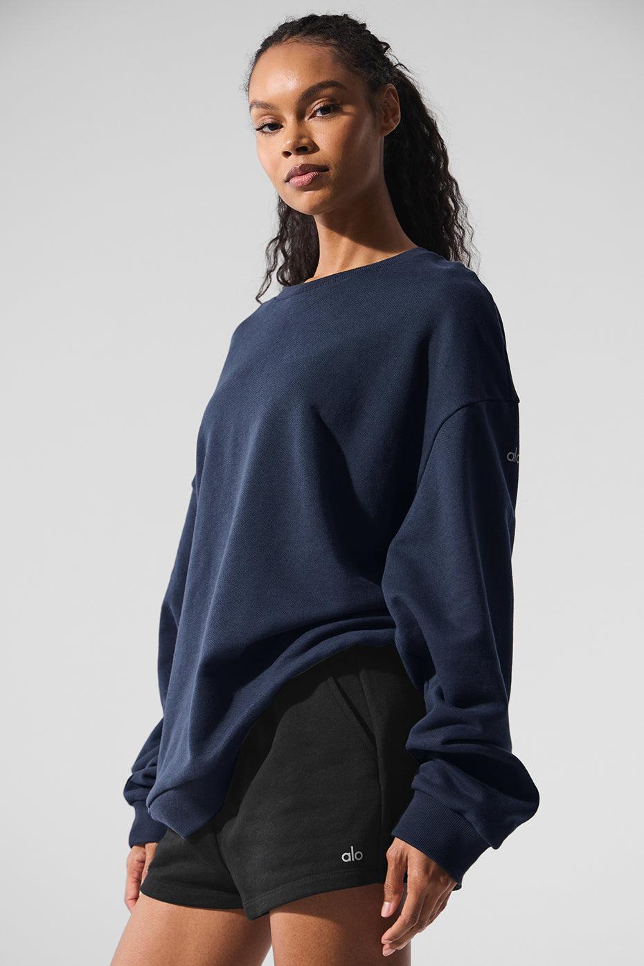 Chill Crew Neck Pullover - Navy Product Image