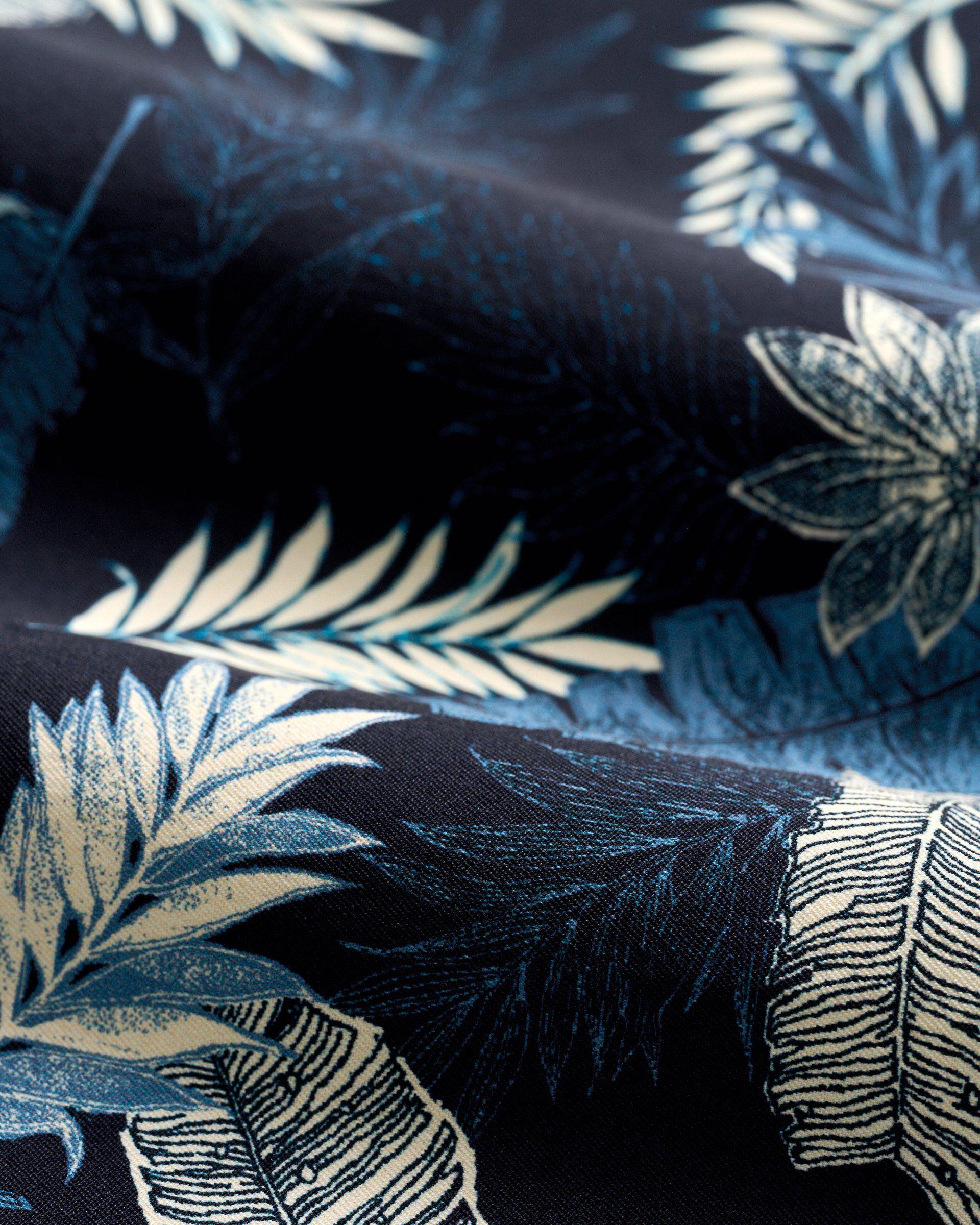 The Half Elastic 7" Surf Shorts Male Product Image