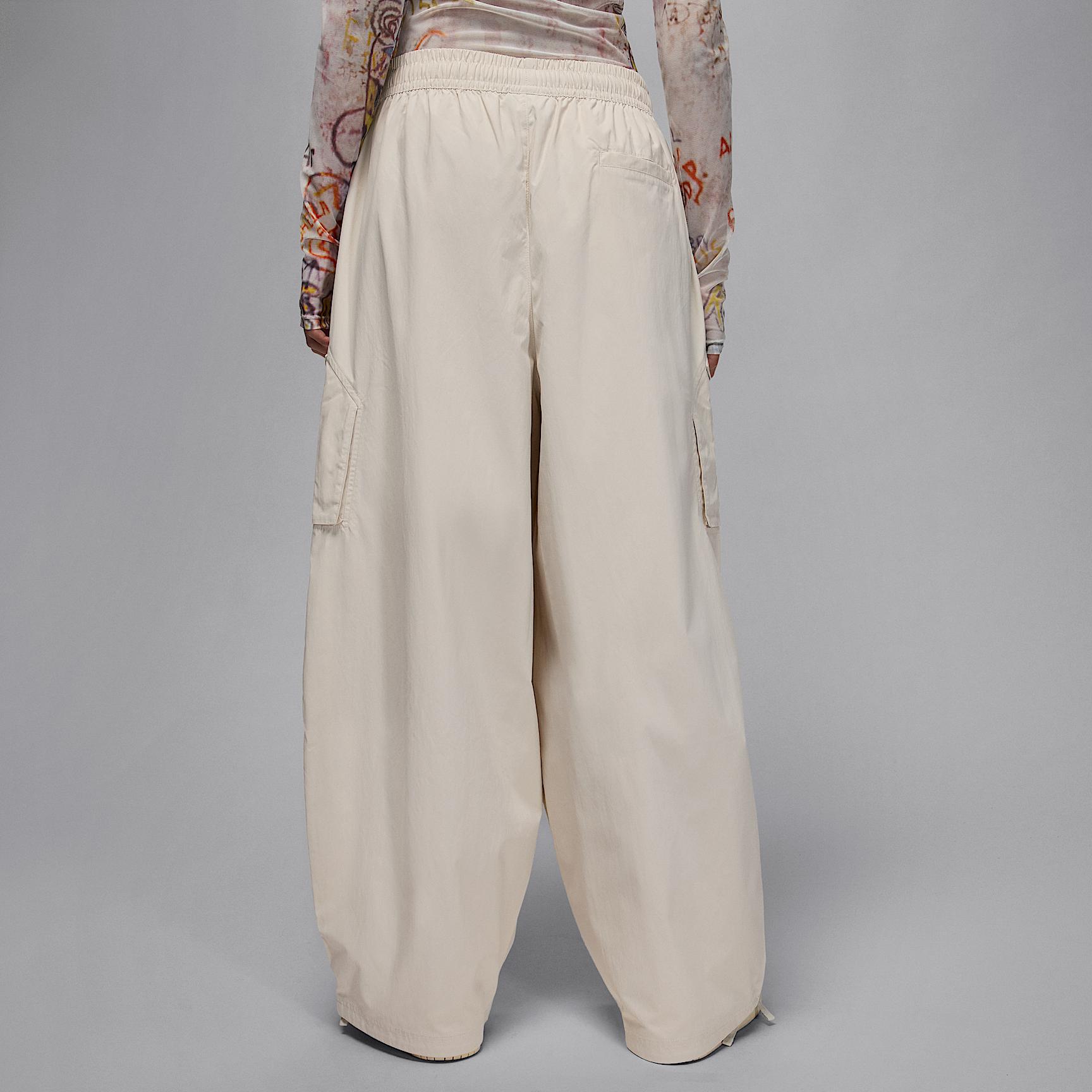 Womens Jordan Flight Chicago Parachute Pants | HM6144-068 Product Image