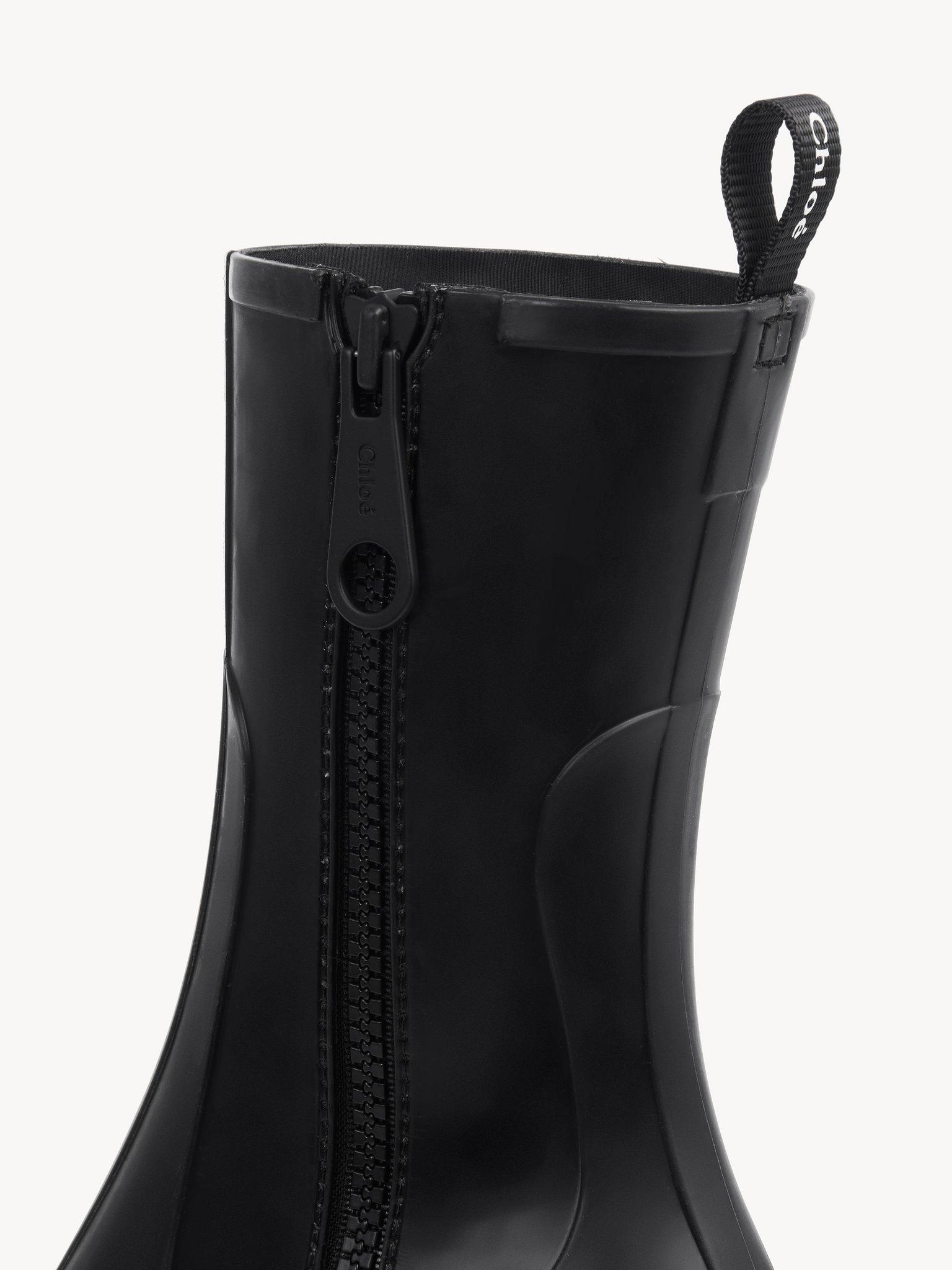 Betty rain boot Product Image