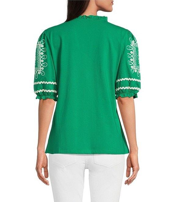 Calessa Petite Size Embroidered Knit Split V-Neck Short Puff Sleeve Tunic Product Image