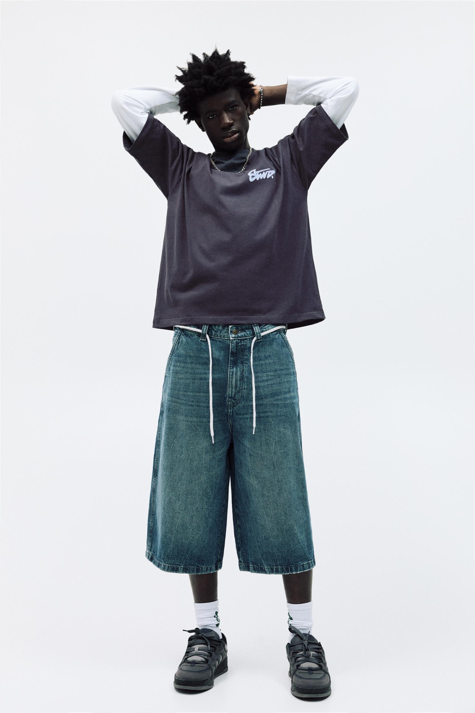 STWD short sleeve T-shirt with graffiti graphic Product Image