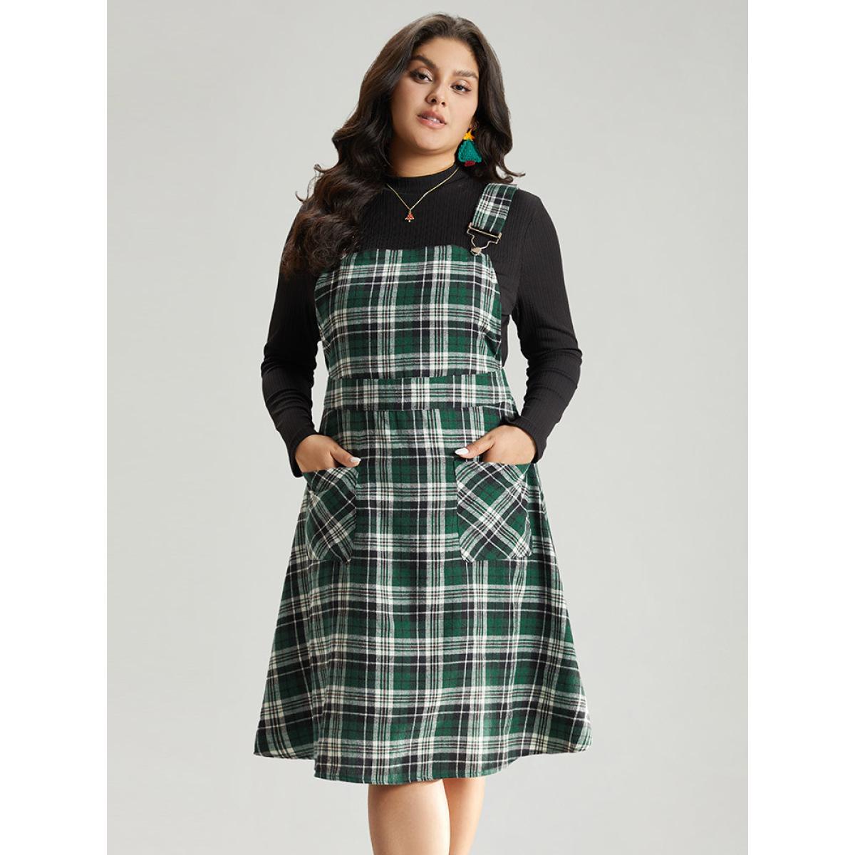 Plus Size Christmas Plaid Patched Pocket Overall Cami Dress DarkGreen Women Elegant Adjustable Straps Spaghetti Strap Sleeveless Curvy Midi Dress BloomChic 12/L Product Image
