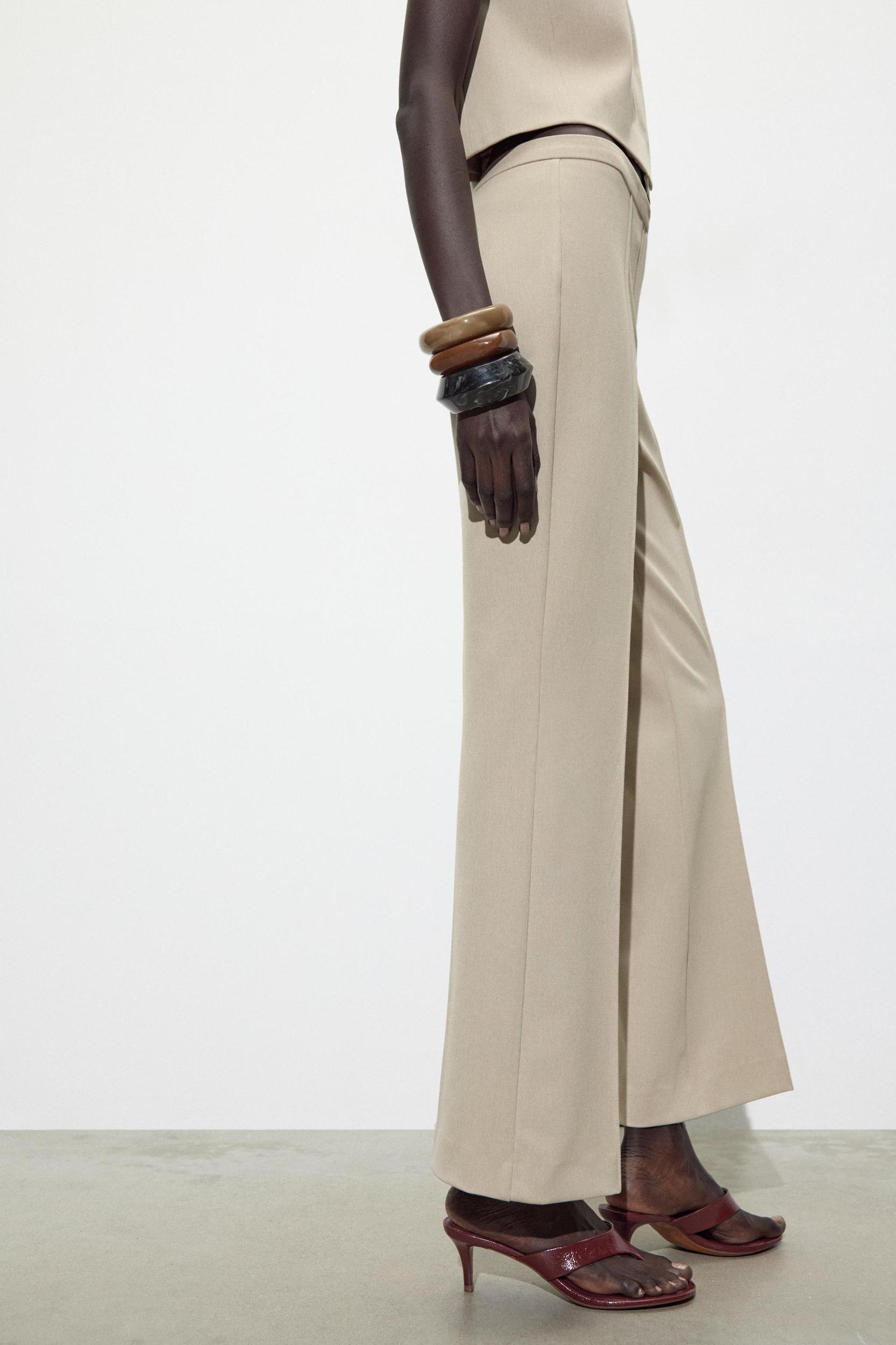 RIB DETAIL FLARE PANTS Product Image